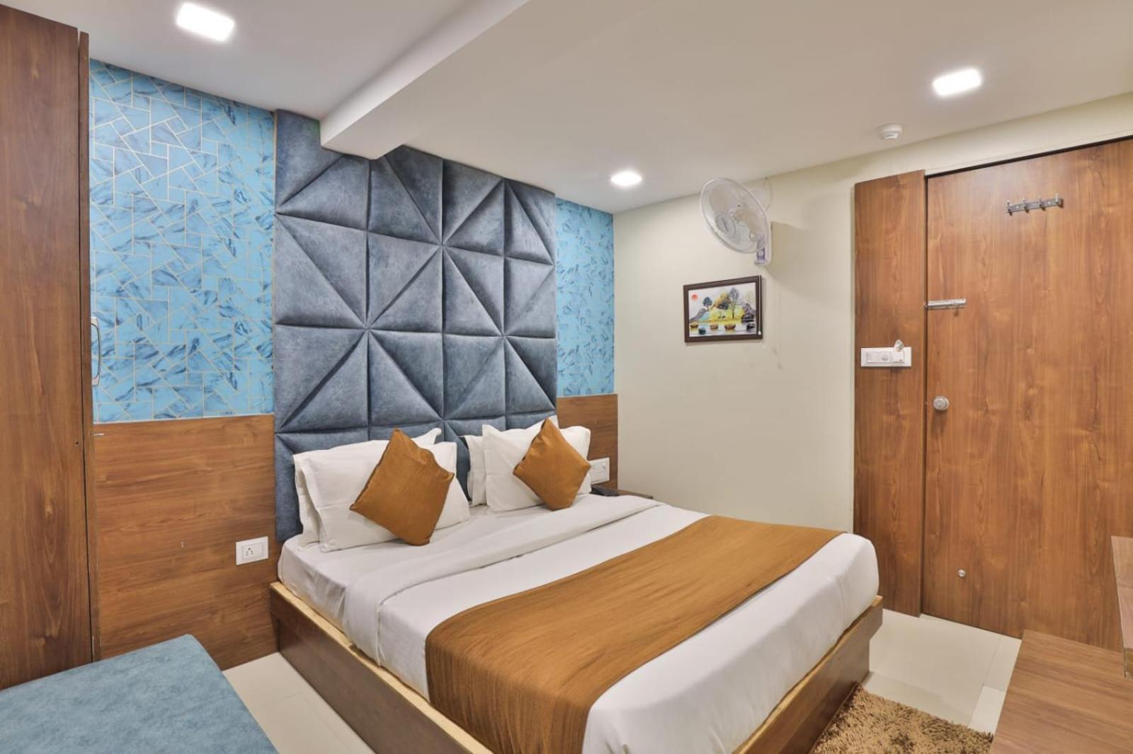 Double Room Private Bathroom