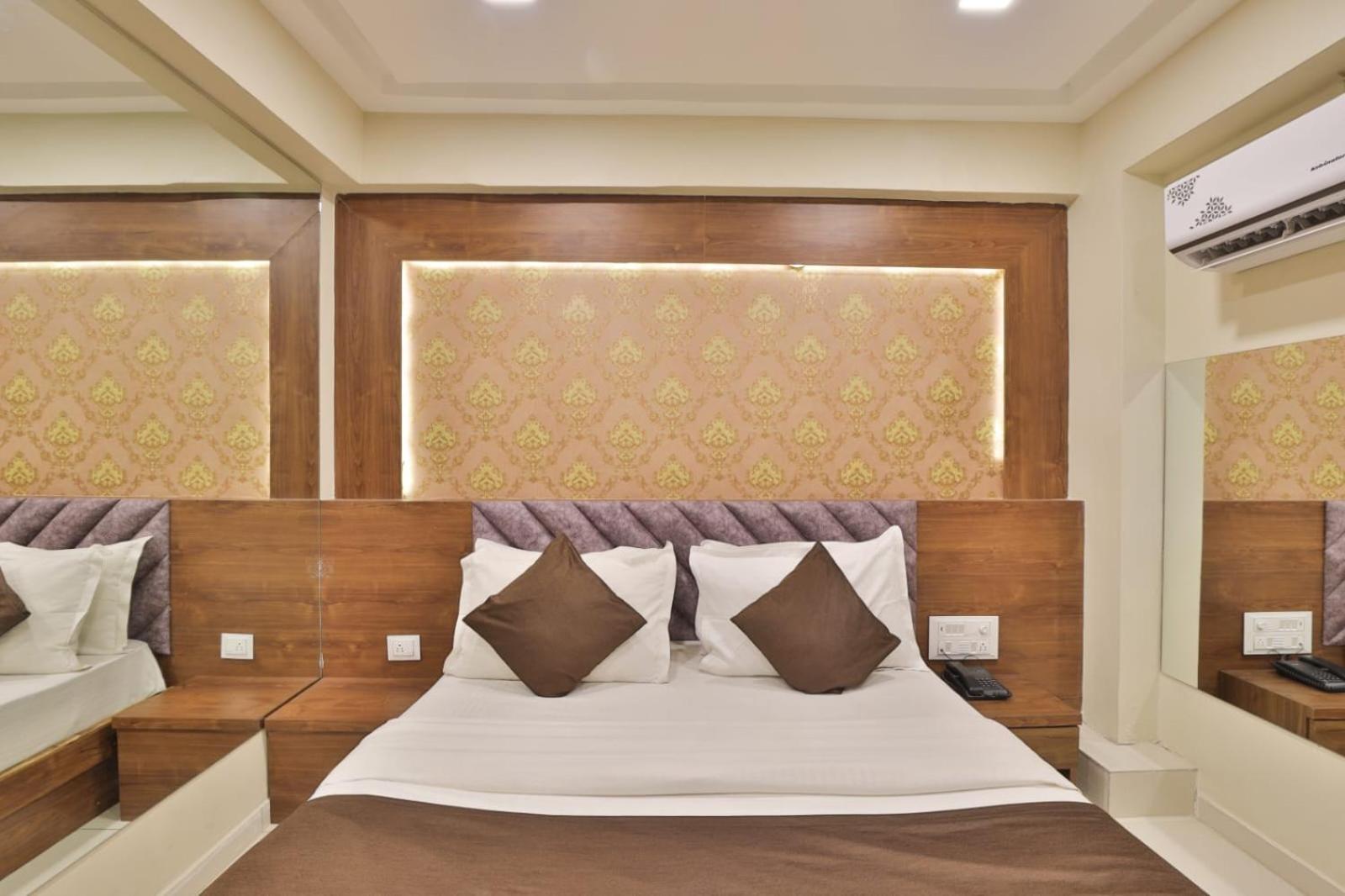 Double Room Private Bathroom