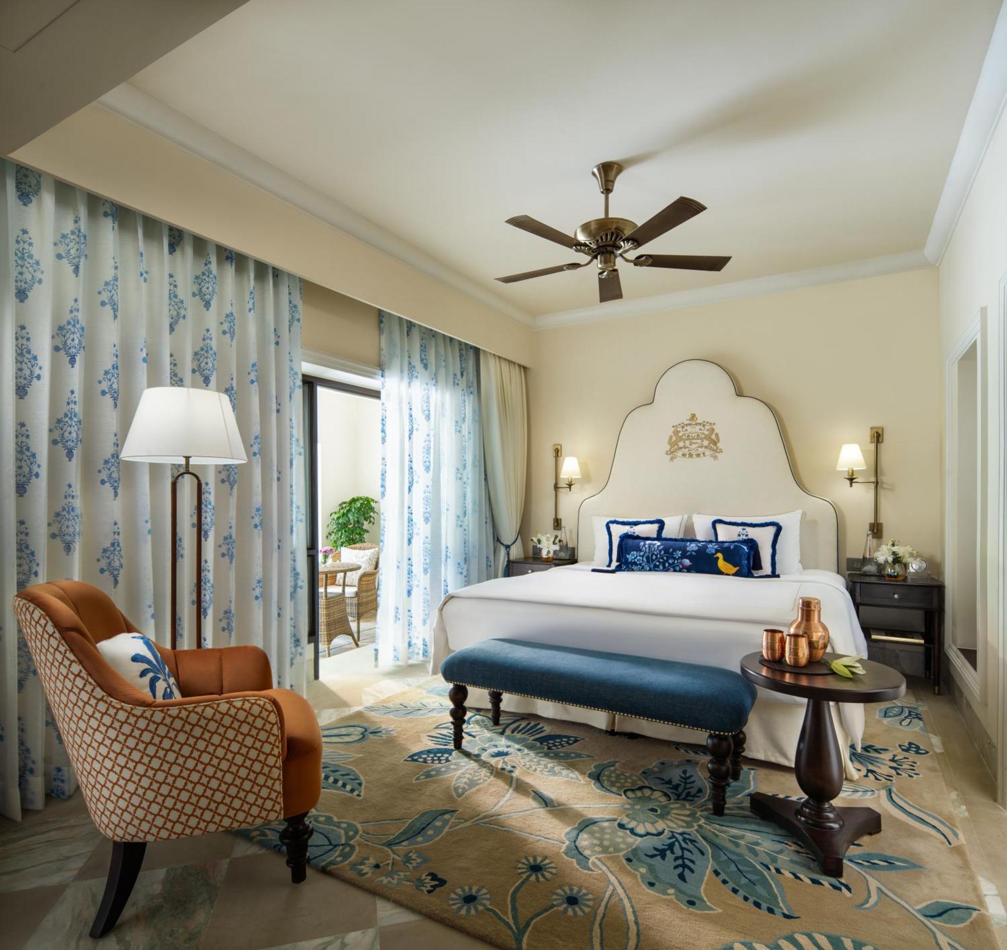 Royal Suite | One-way Airport Transfer with 15% off on F&B, Spa & Laundry
