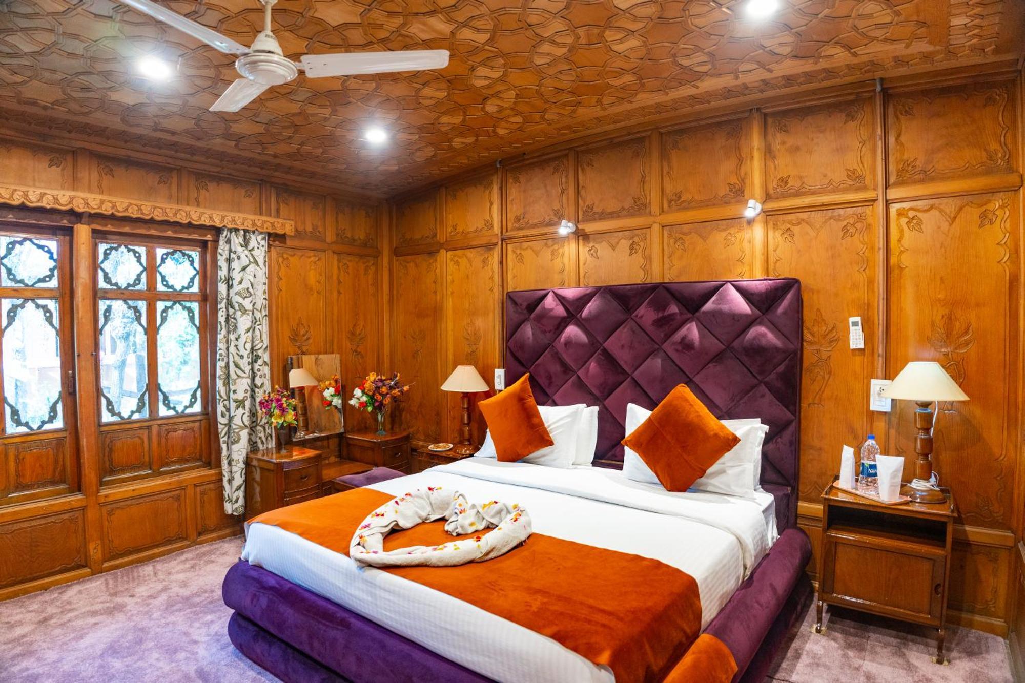 Standard King Room