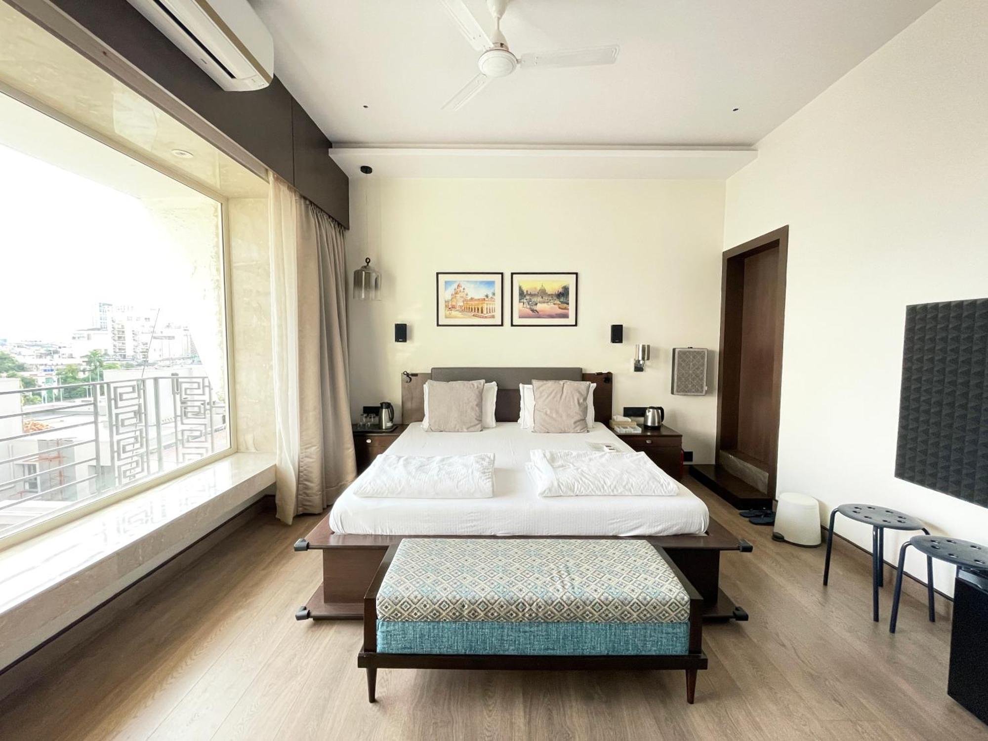 Grand Executive Room