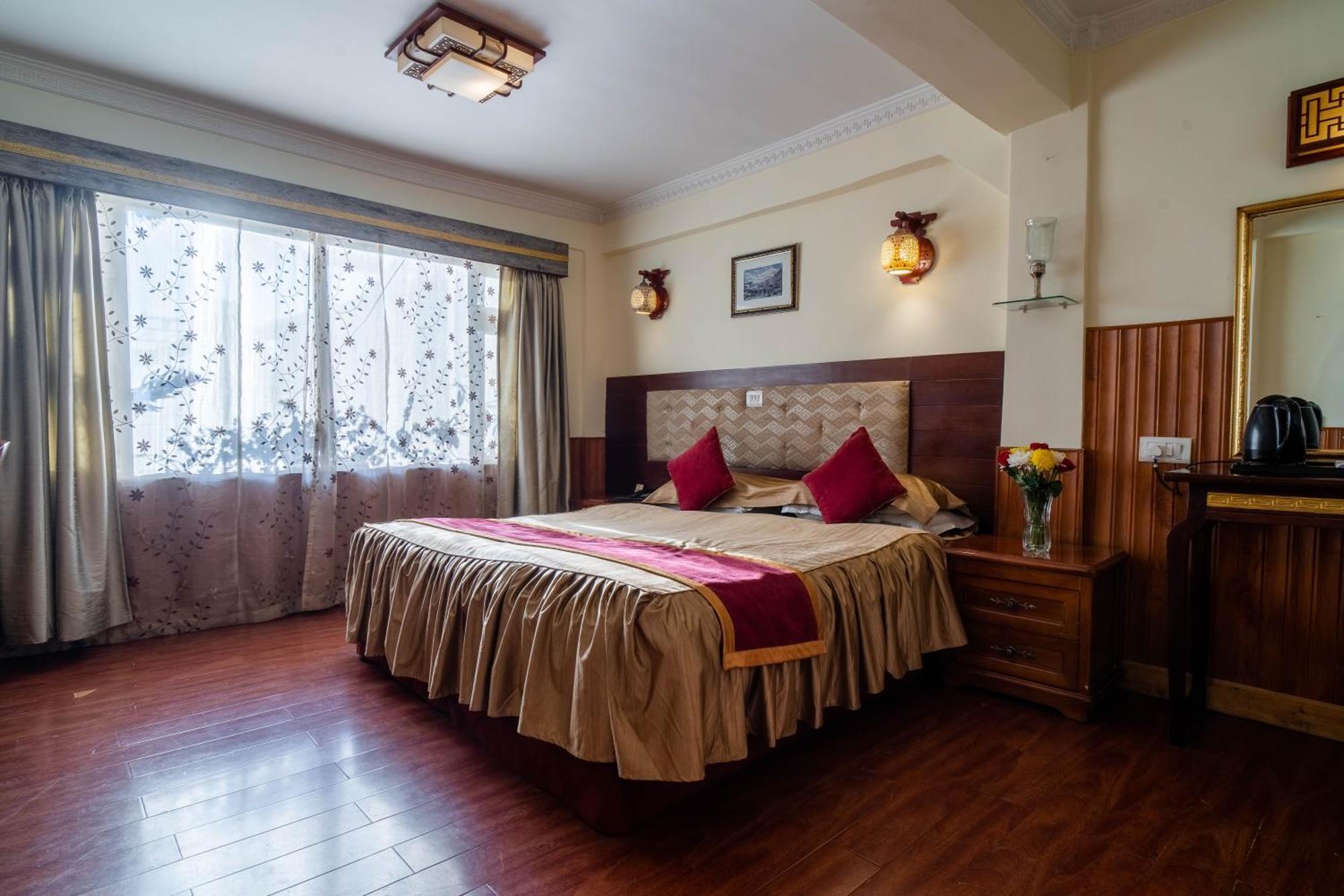 Deluxe Double or Twin Room