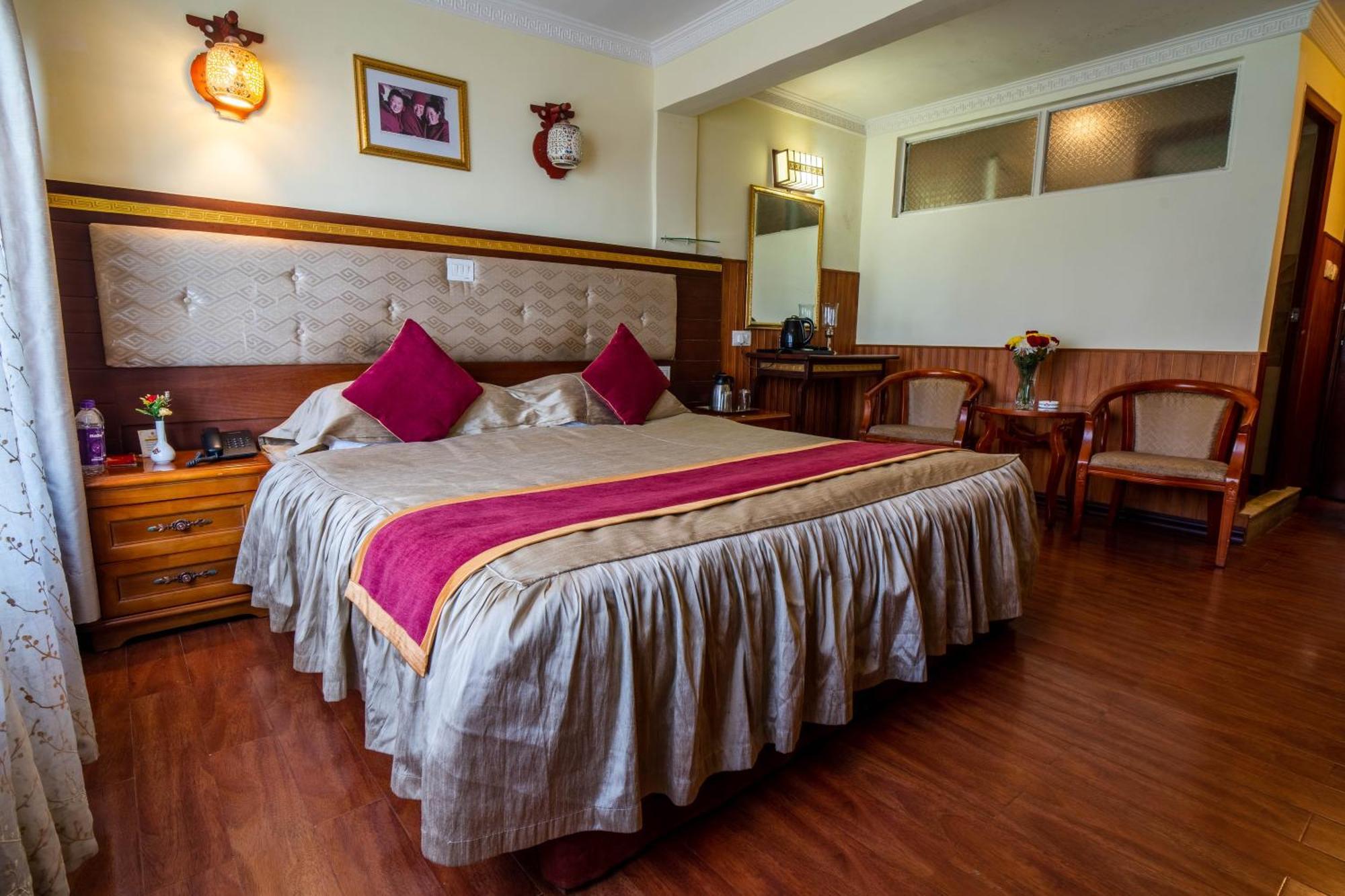 Deluxe Double or Twin Room
