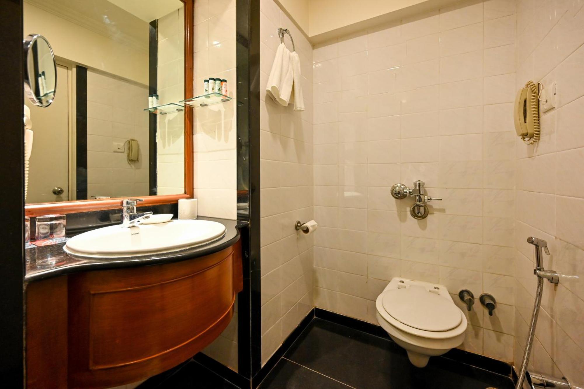 Superior room with Complimentary Welcome Drink and 20% discount on Food and soft Beverages.,1549881211:JPEG