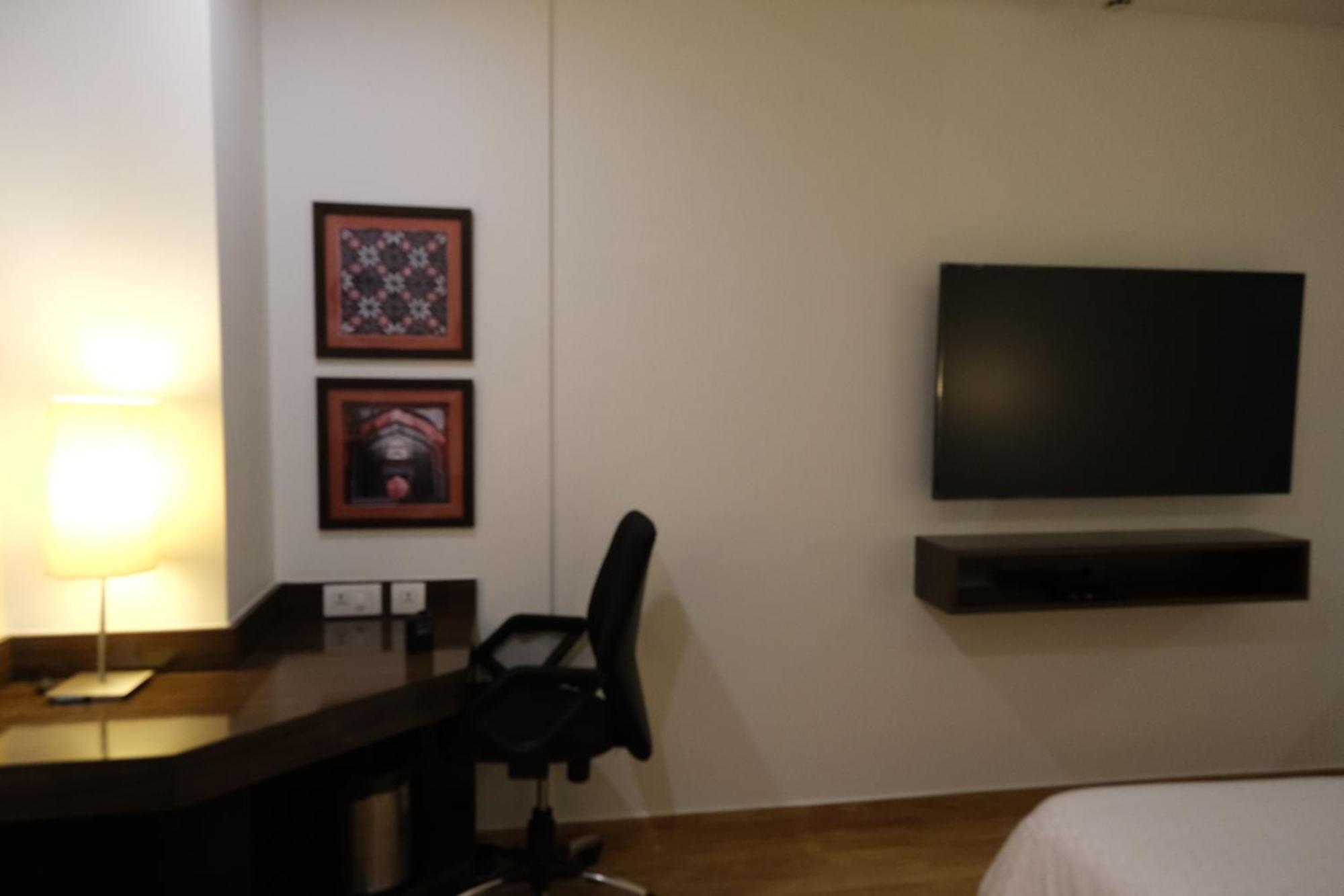 Premier Room,1552205674:JPEG