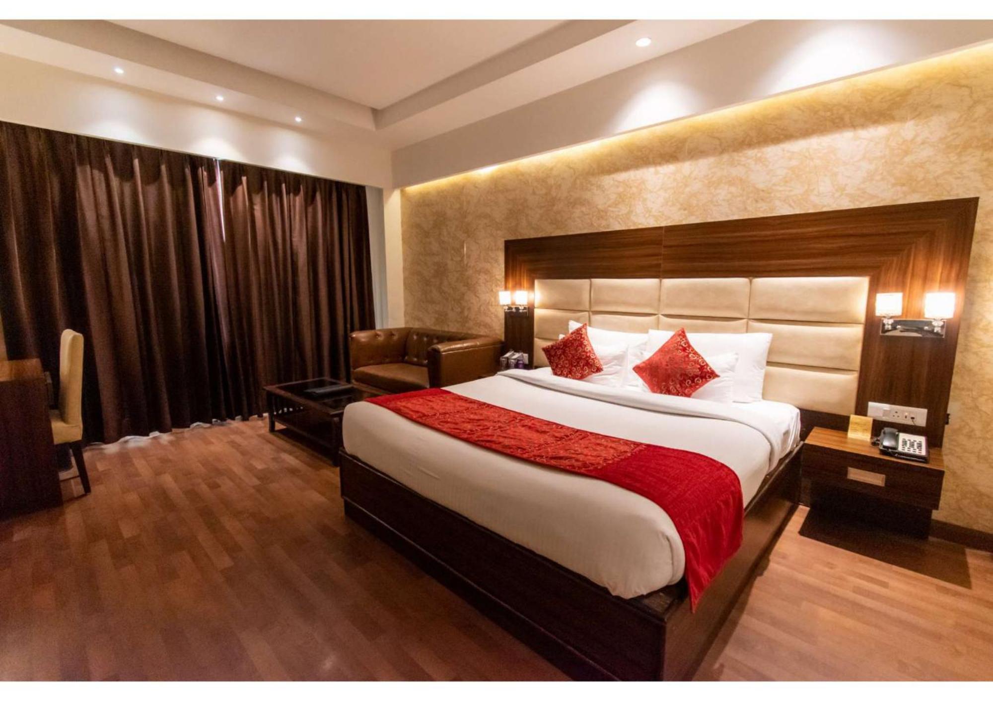 Superior King Room