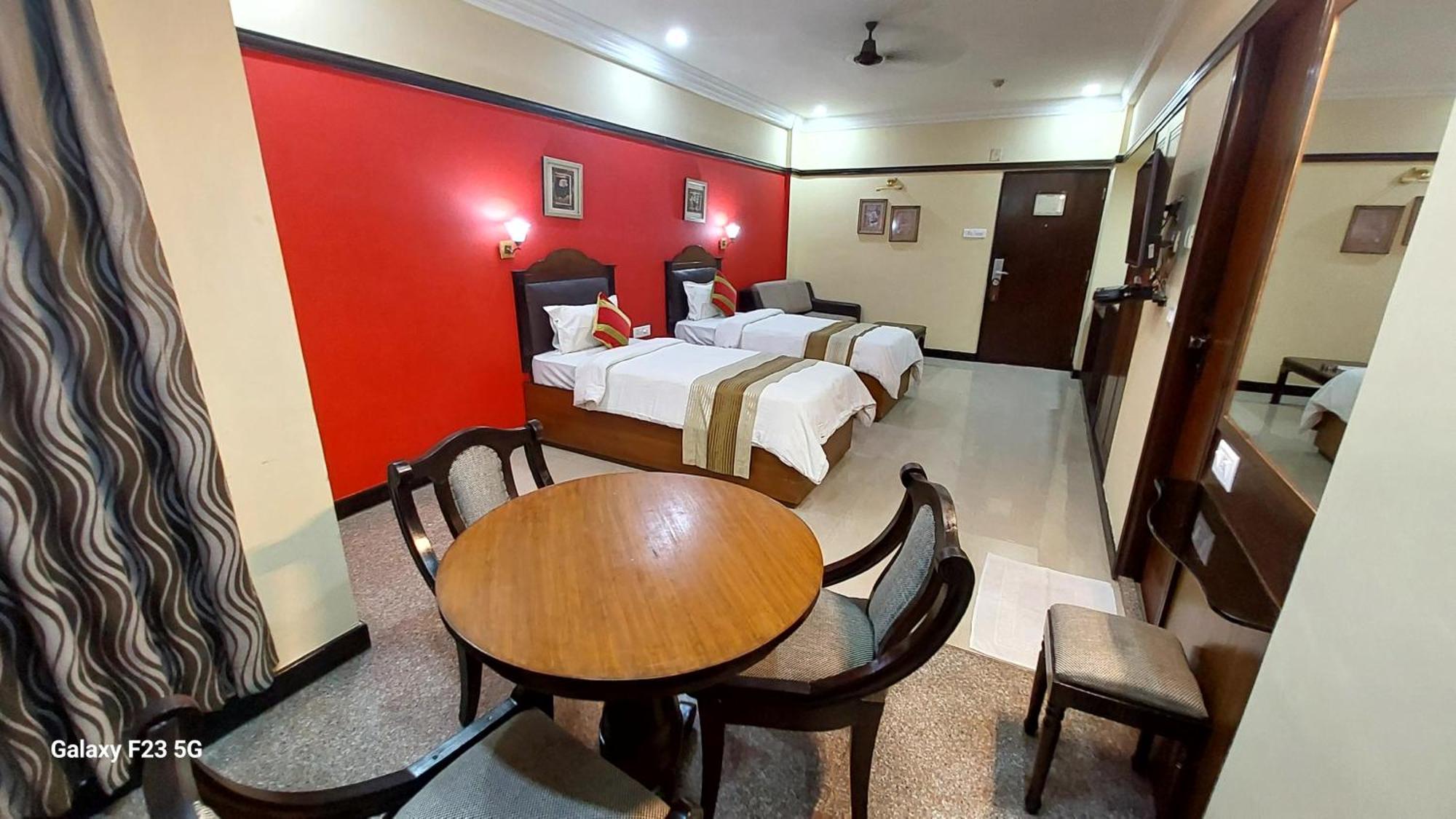 Deluxe Single Room