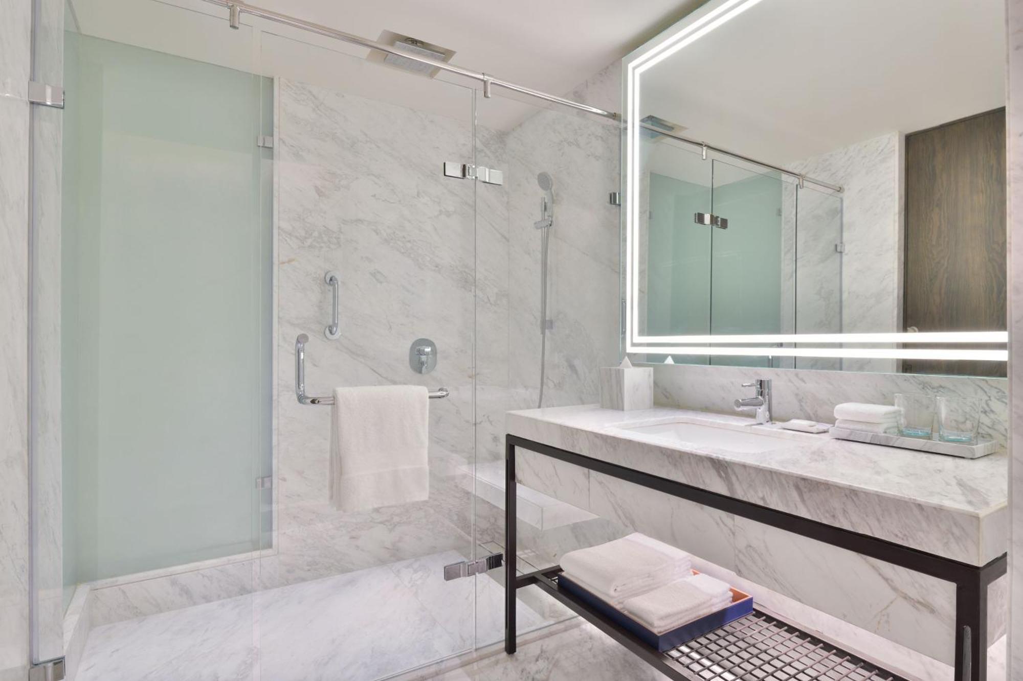 Deluxe Guest room 1 King X Complimentary Golden Temple transfers