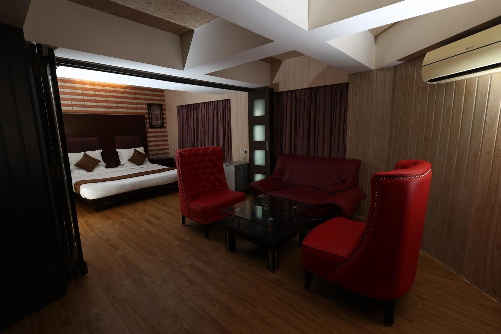 Deluxe Suite