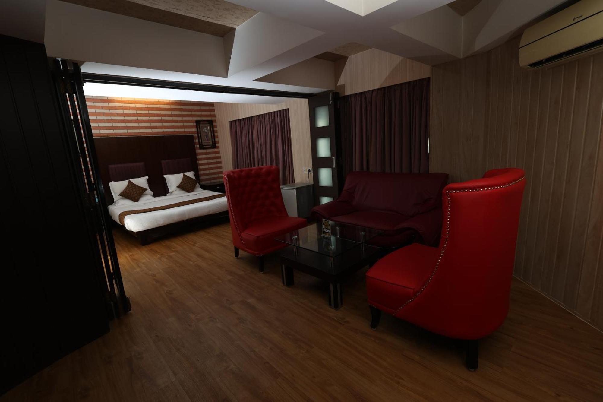Deluxe Suite