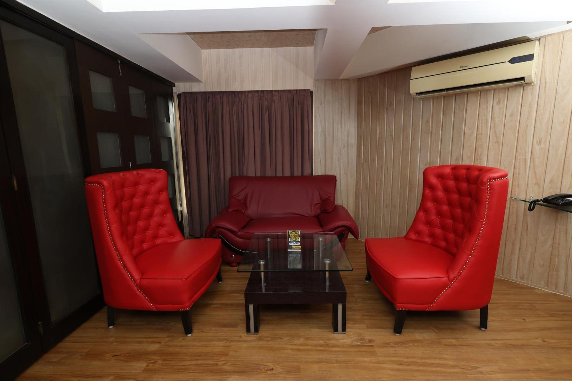 Deluxe Suite