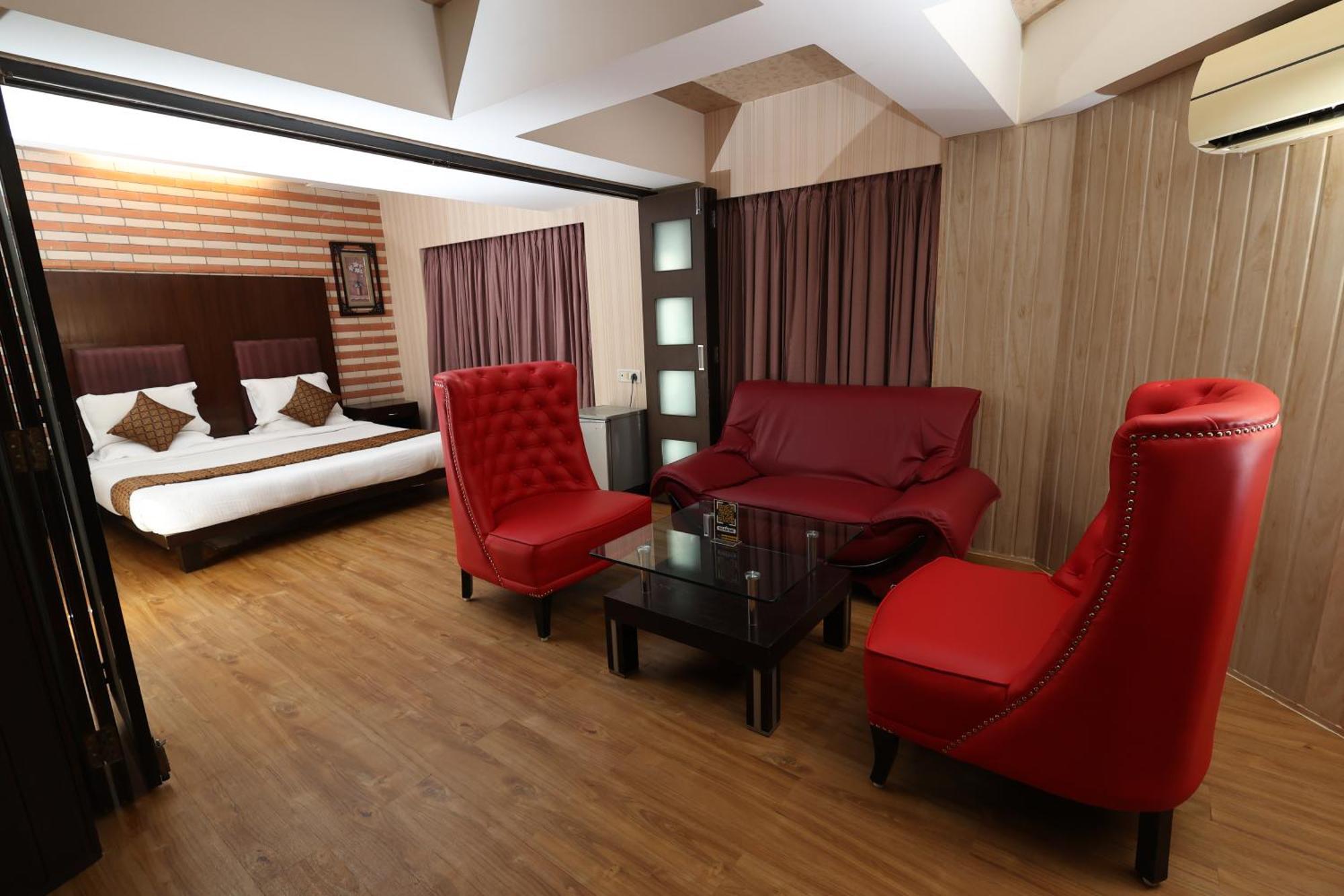 Deluxe Suite