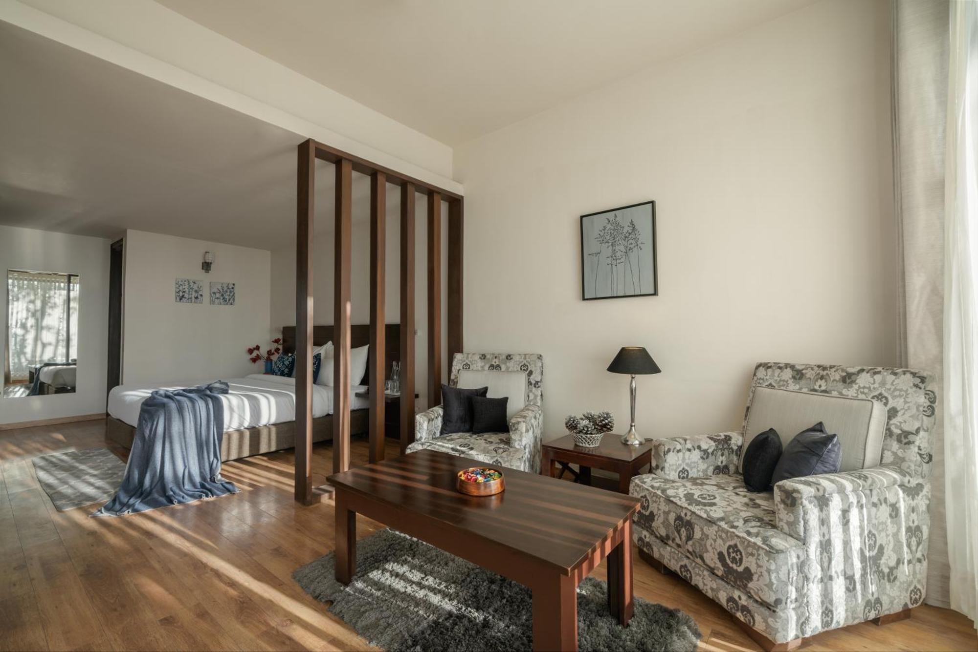 Deluxe Room,1587526650:JPEG