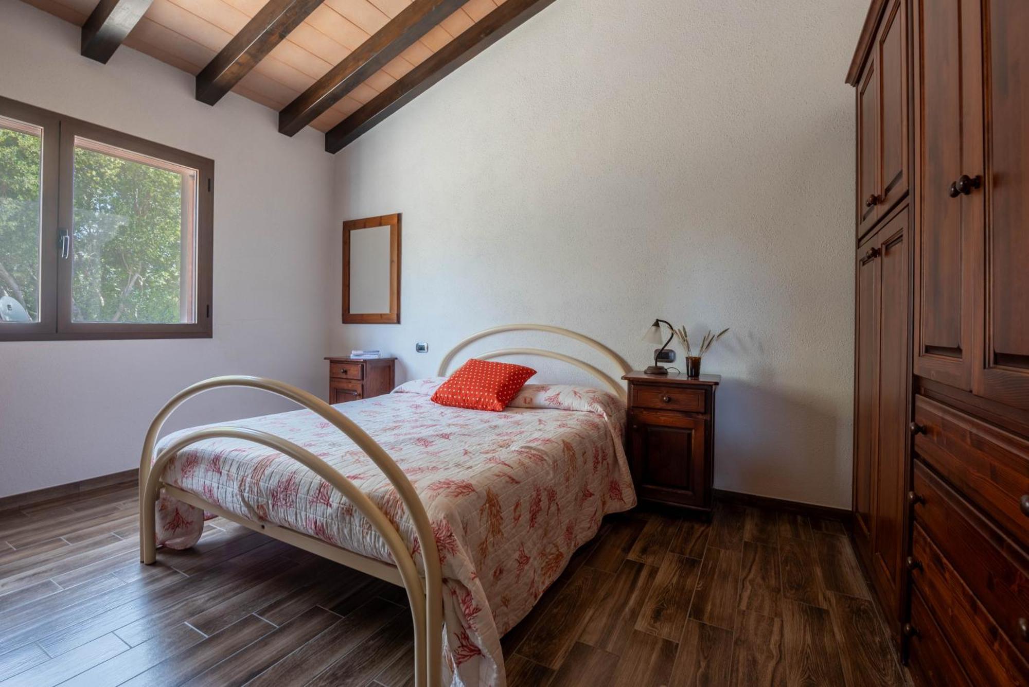 LE EXECUTIVE ROOM