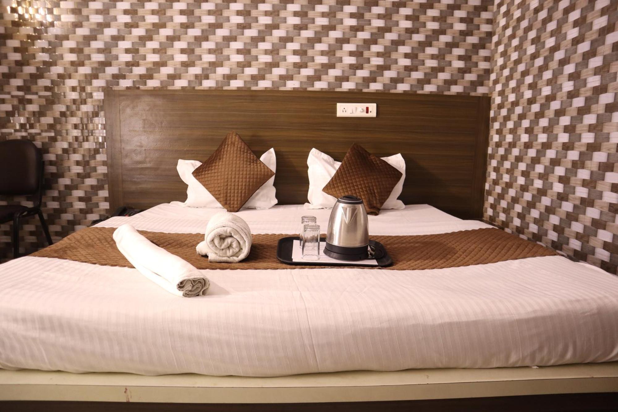 Double Room Private Bathroom