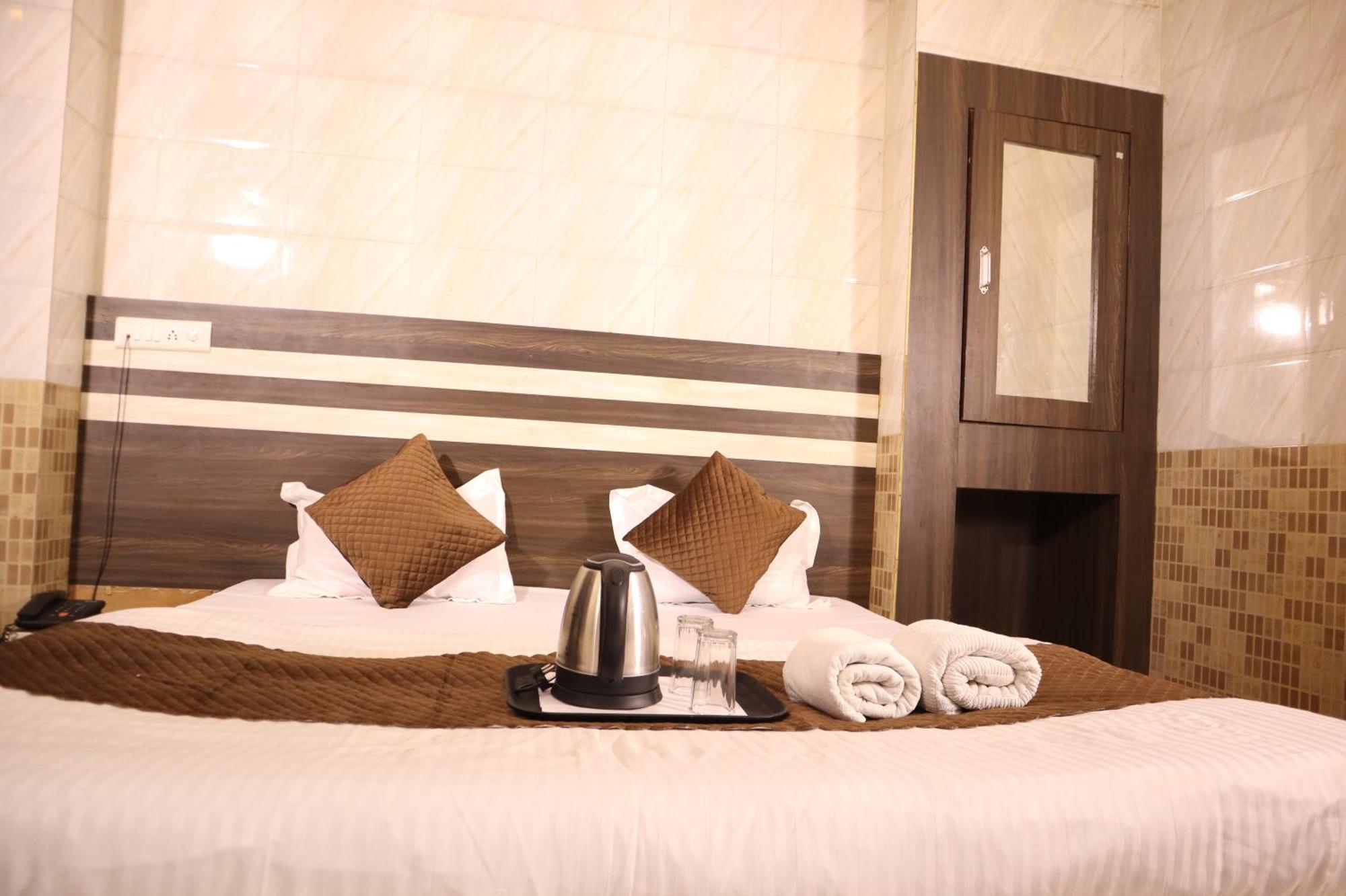 Double Room Private Bathroom