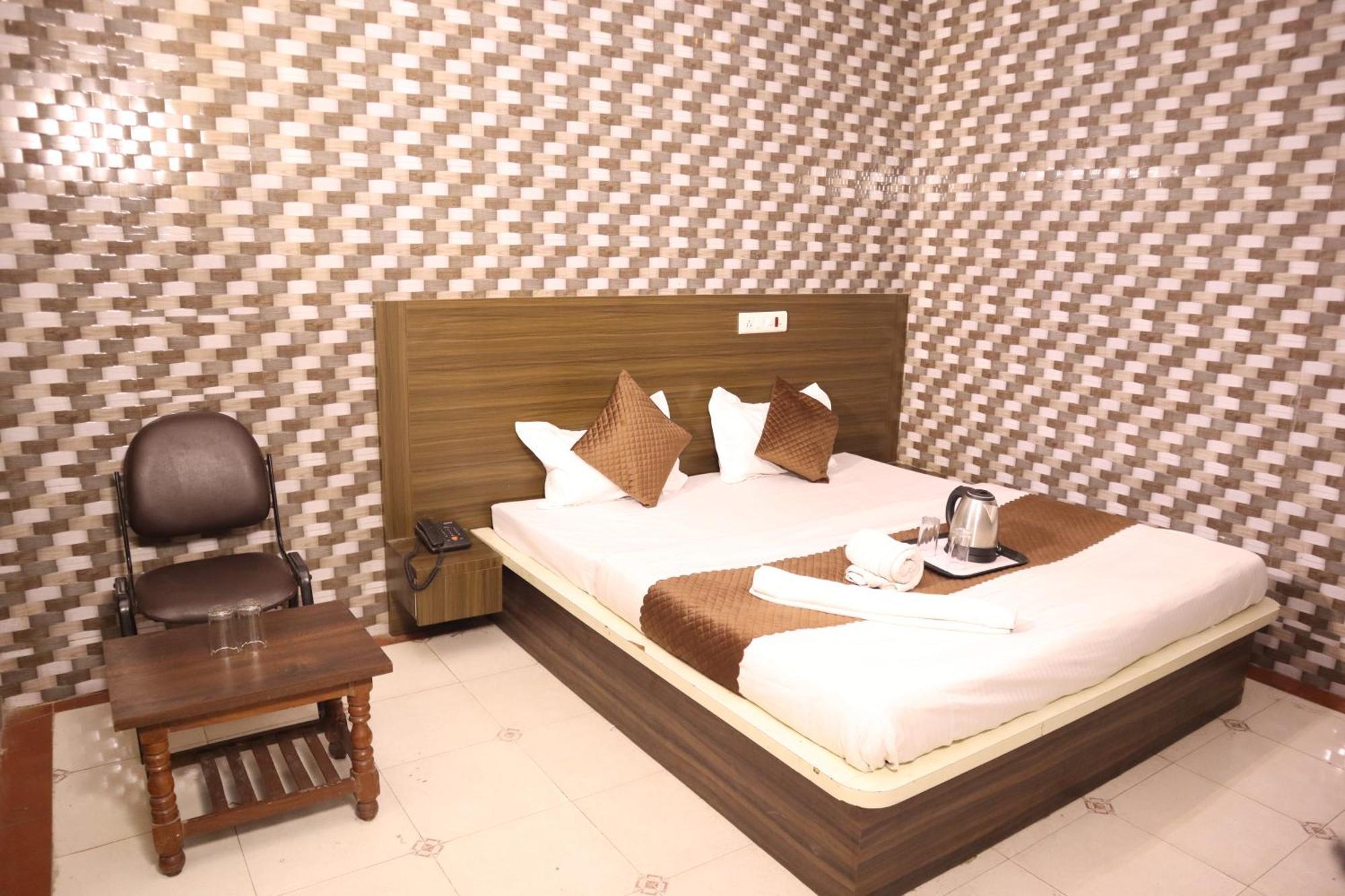 Double Room Private Bathroom