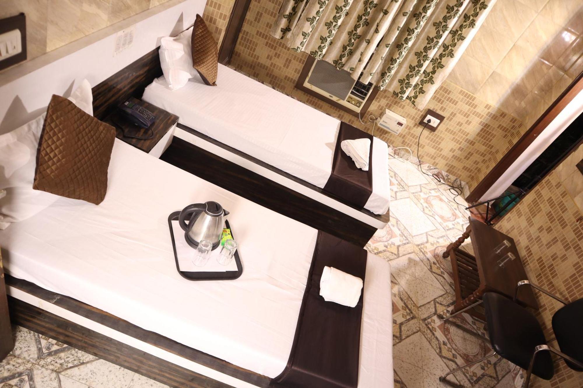 Double Room Private Bathroom