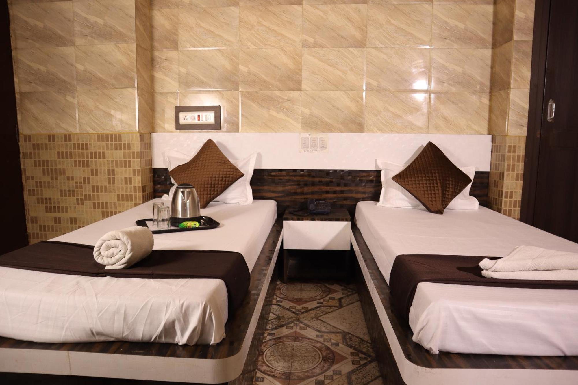 Double Room Private Bathroom