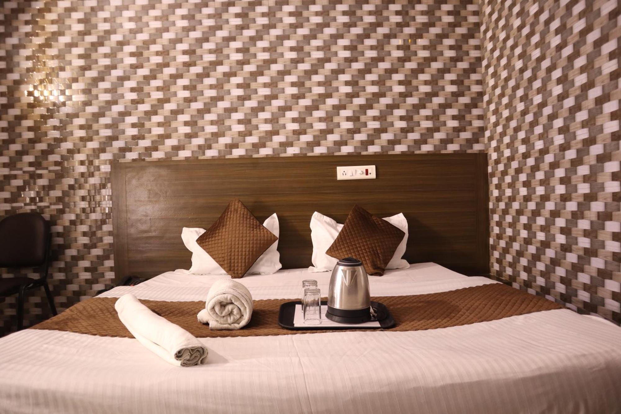 Double Room Private Bathroom