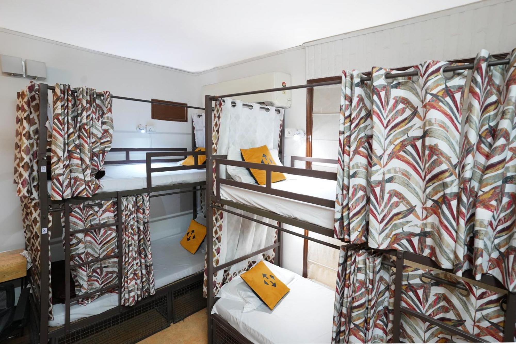 Bed 10-Bed Mixed Dormitory Room Attached Bathroom