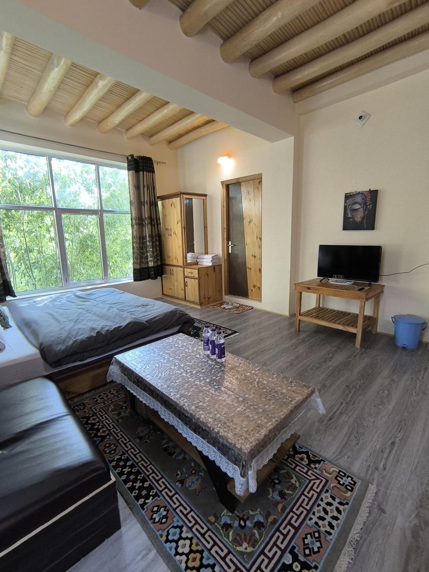 Superior Family Room,1595474464:JPEG