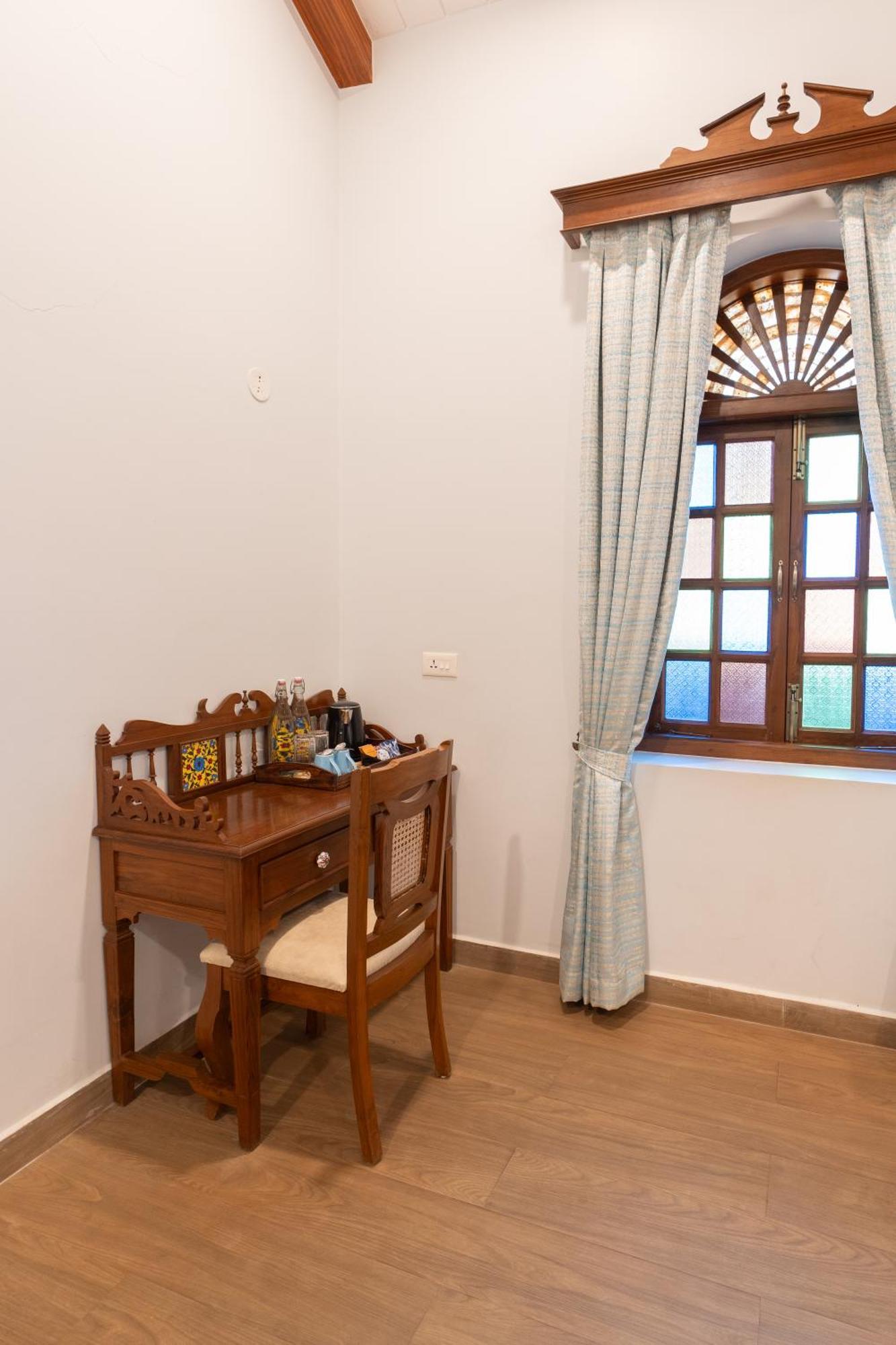 Deluxe Studio