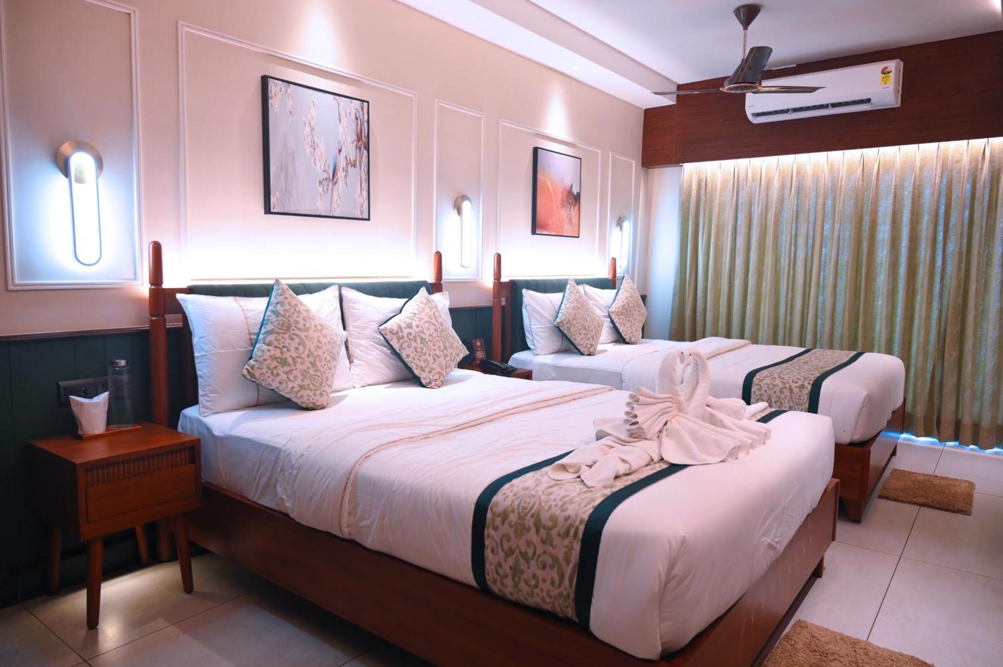 AC PREMIUM 4 BED (SIDE SEA FACING)