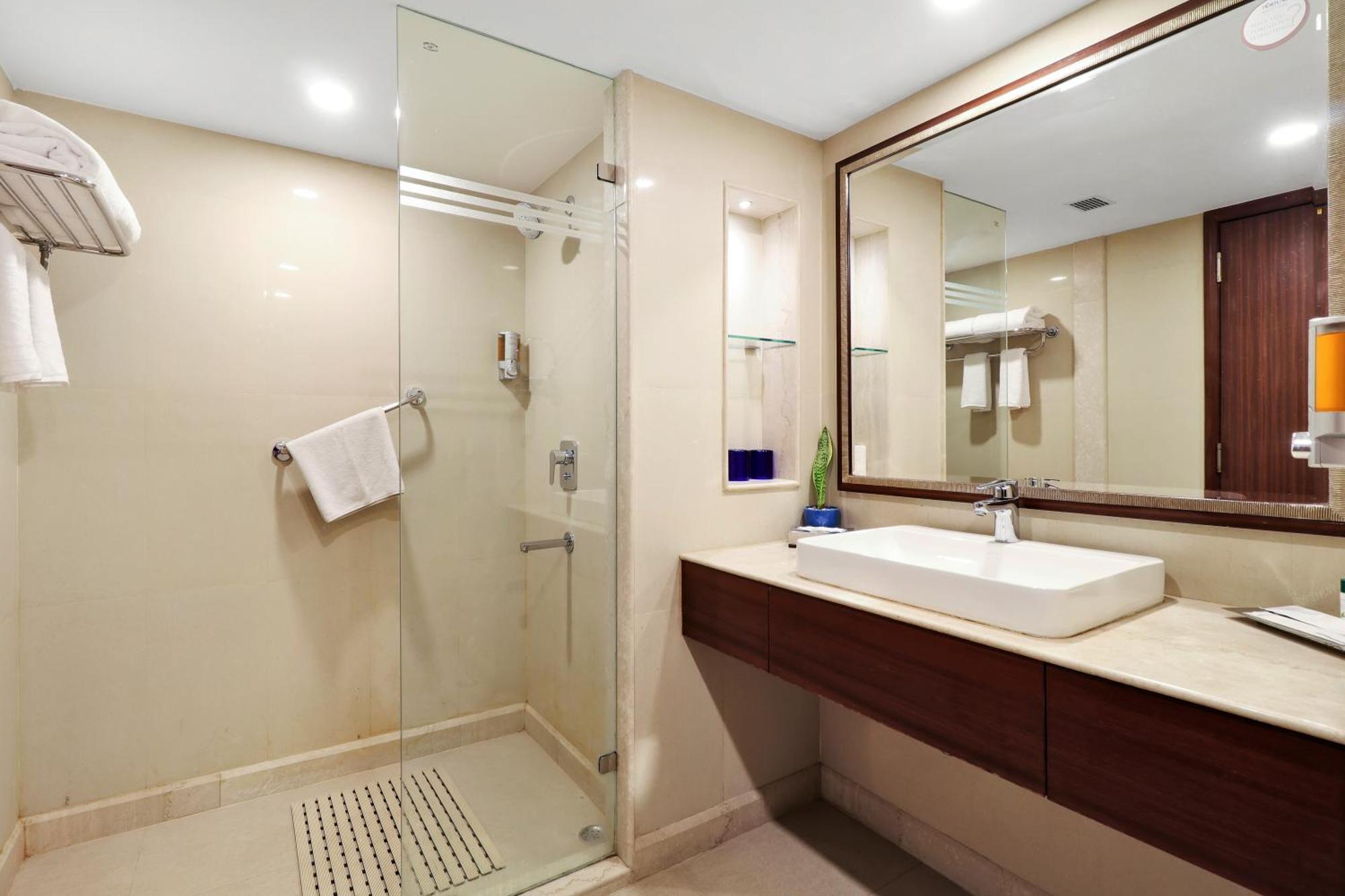 Deluxe Junior Suite,1605377315:JPEG