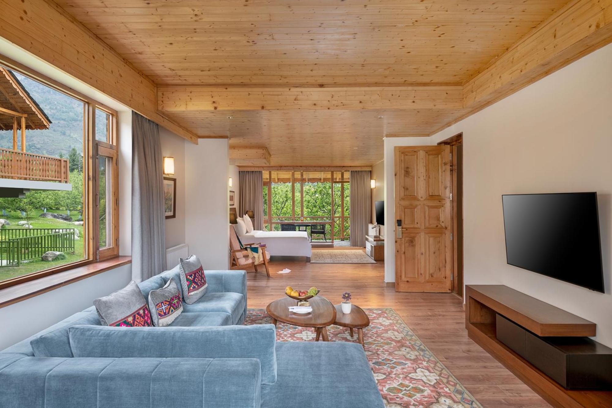 Deluxe Suite
