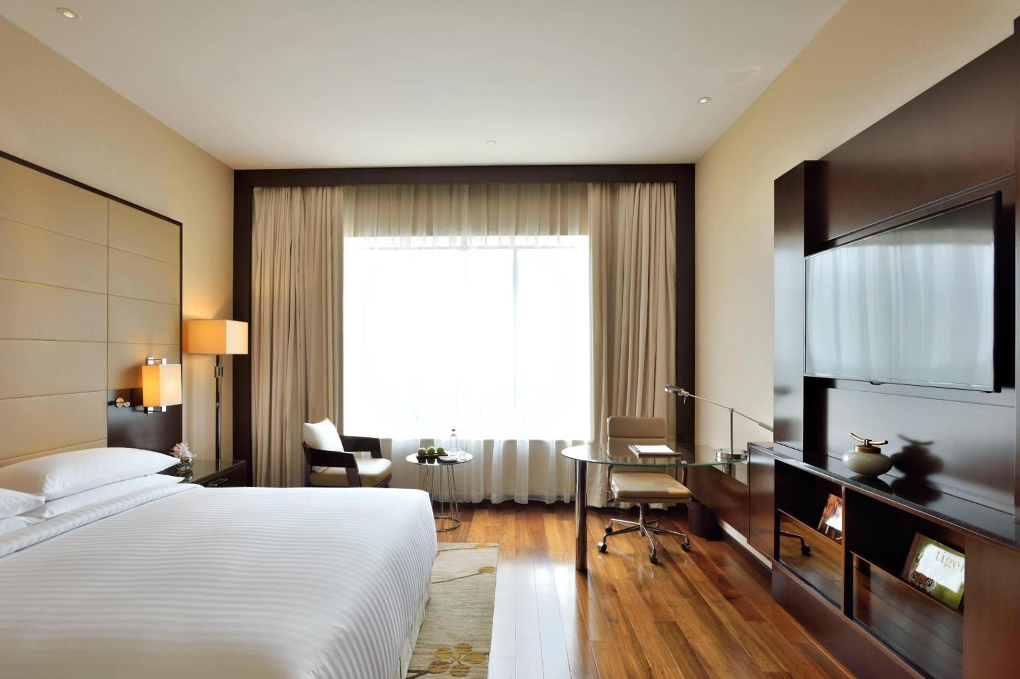 Executive King Room, Executive lounge access, Guest room,1686465446:JPEG