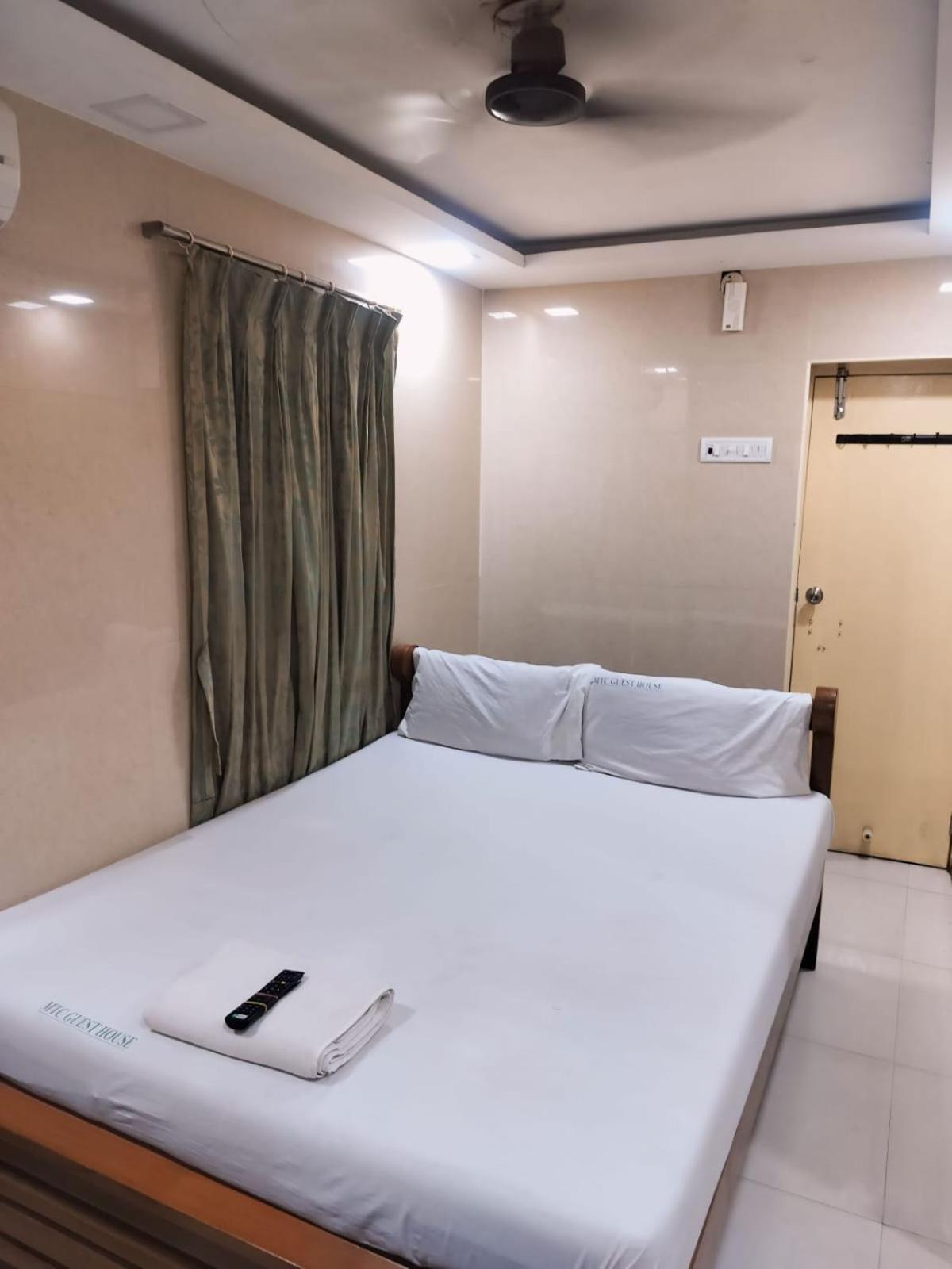 Budget Double Room,1610060079:JPEG