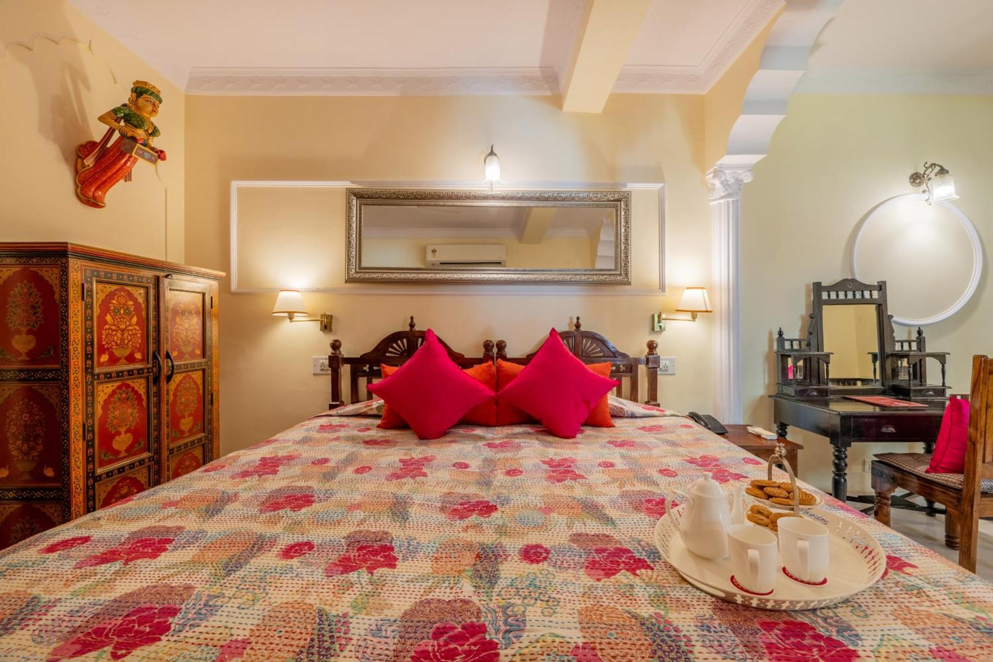 Super Deluxe Double room complimentary Airport pickup