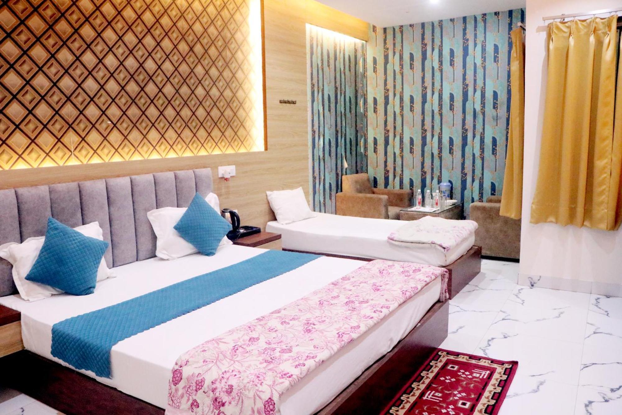 Deluxe Triple Room
