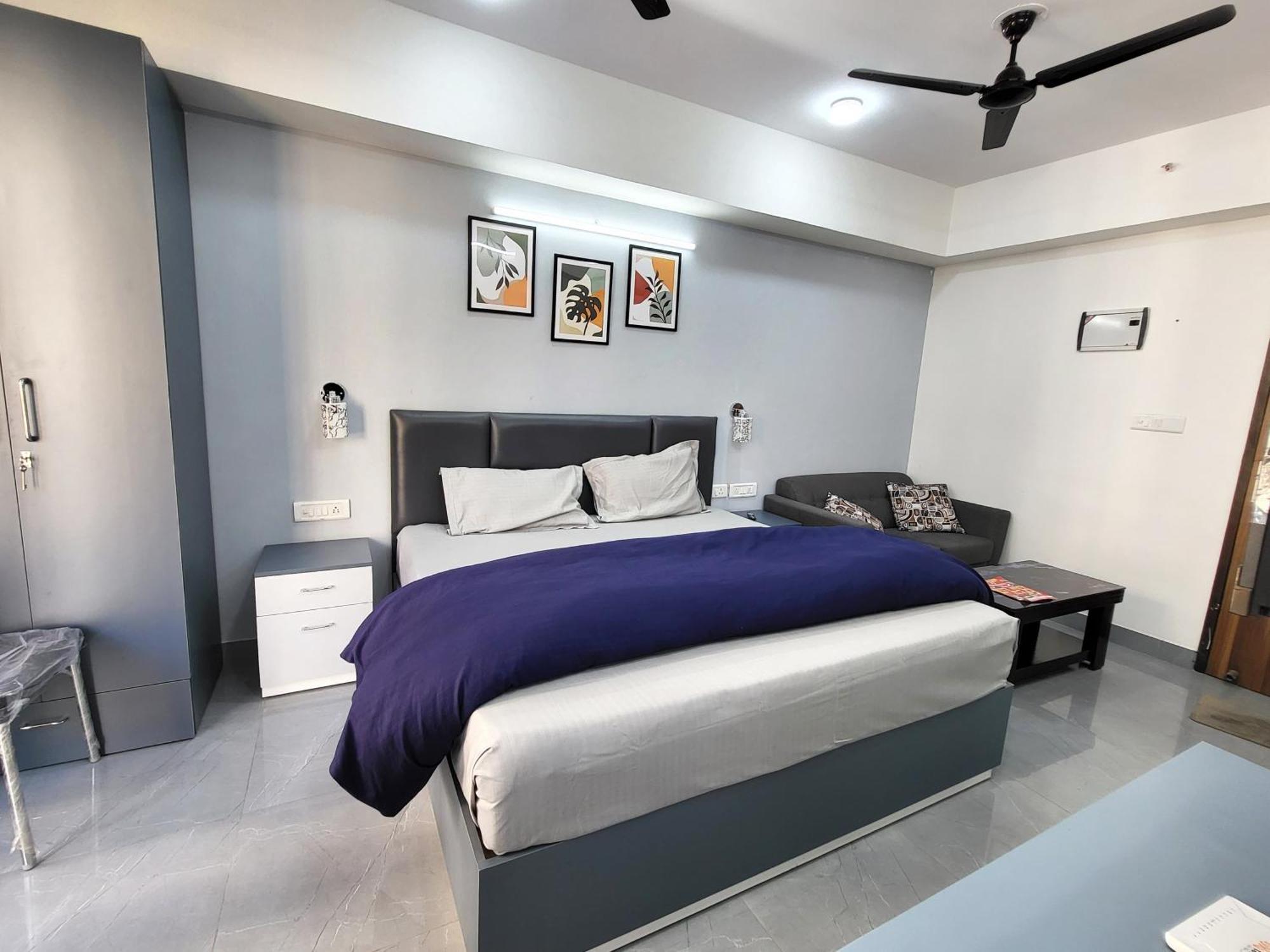 Deluxe Studio
