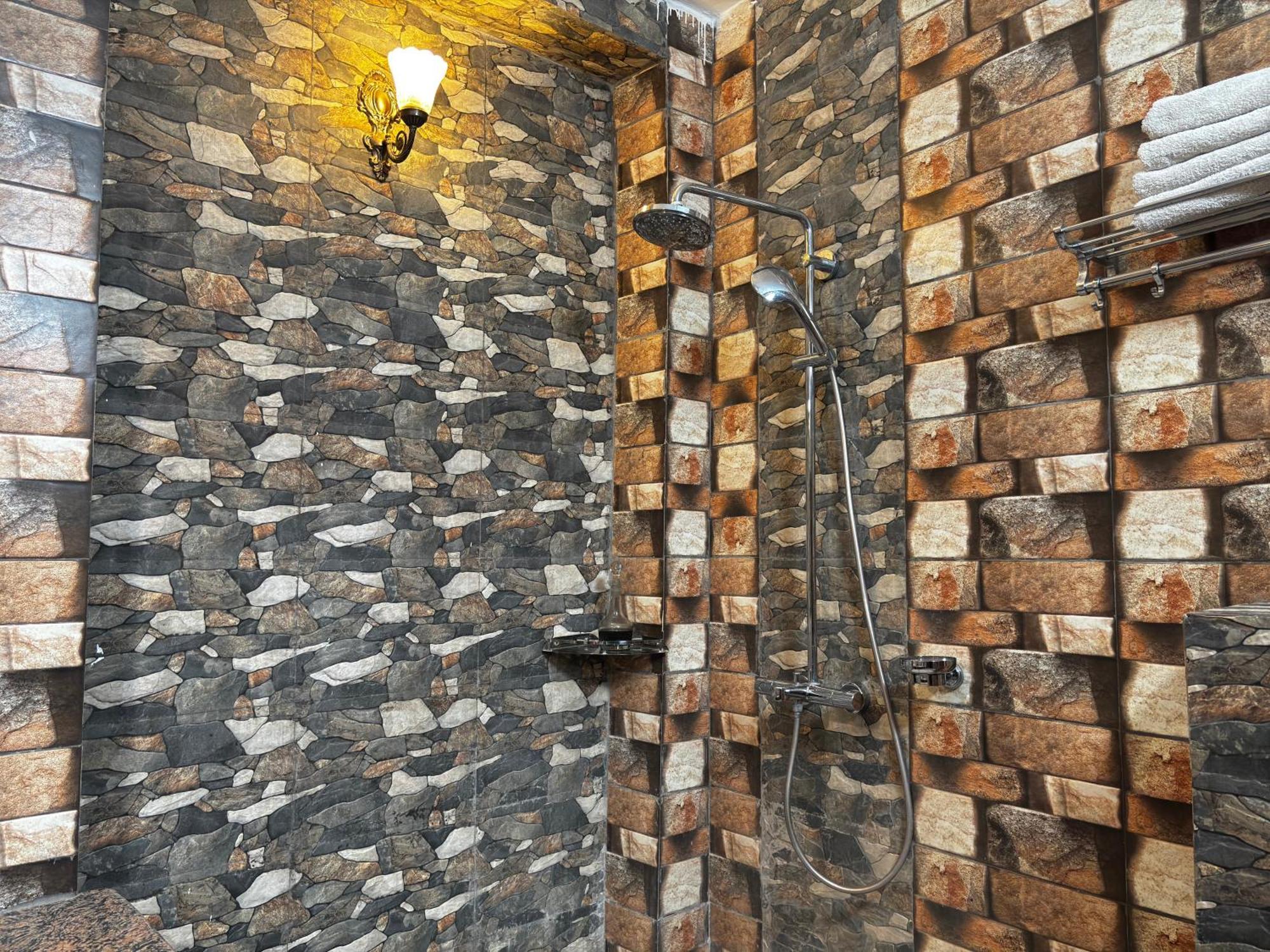 Shahi Suite