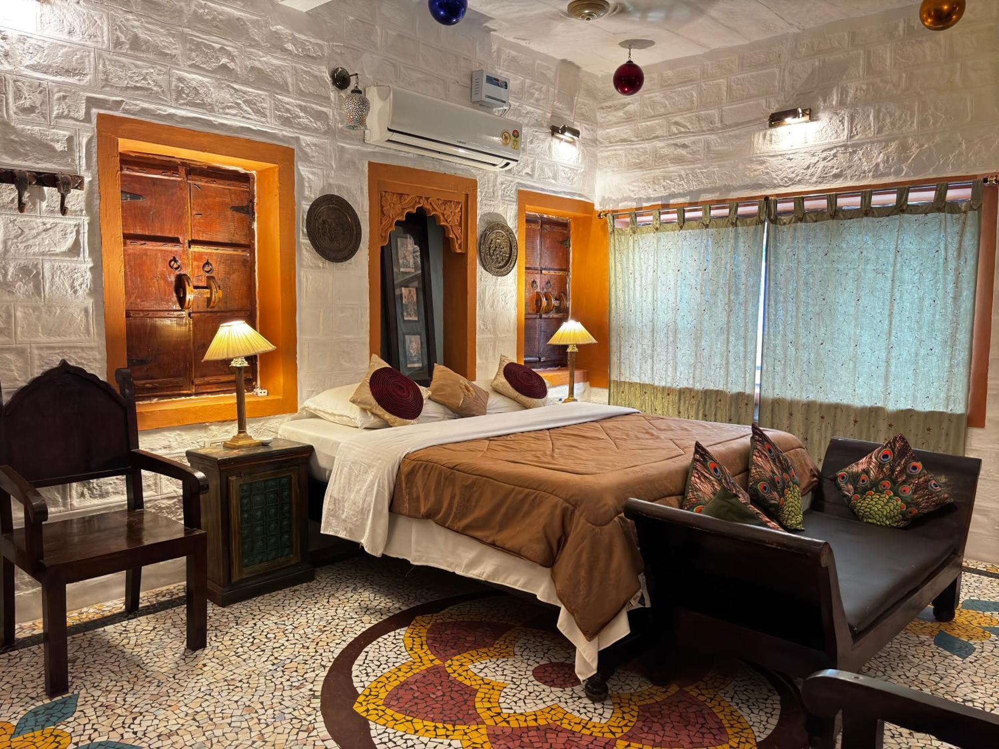 Shahi Suite