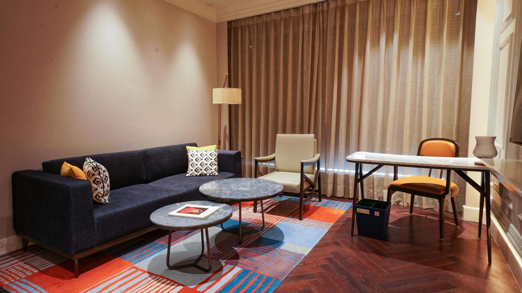 Junior Suite Executive lounge access X Complimentary Golden Temple transfers