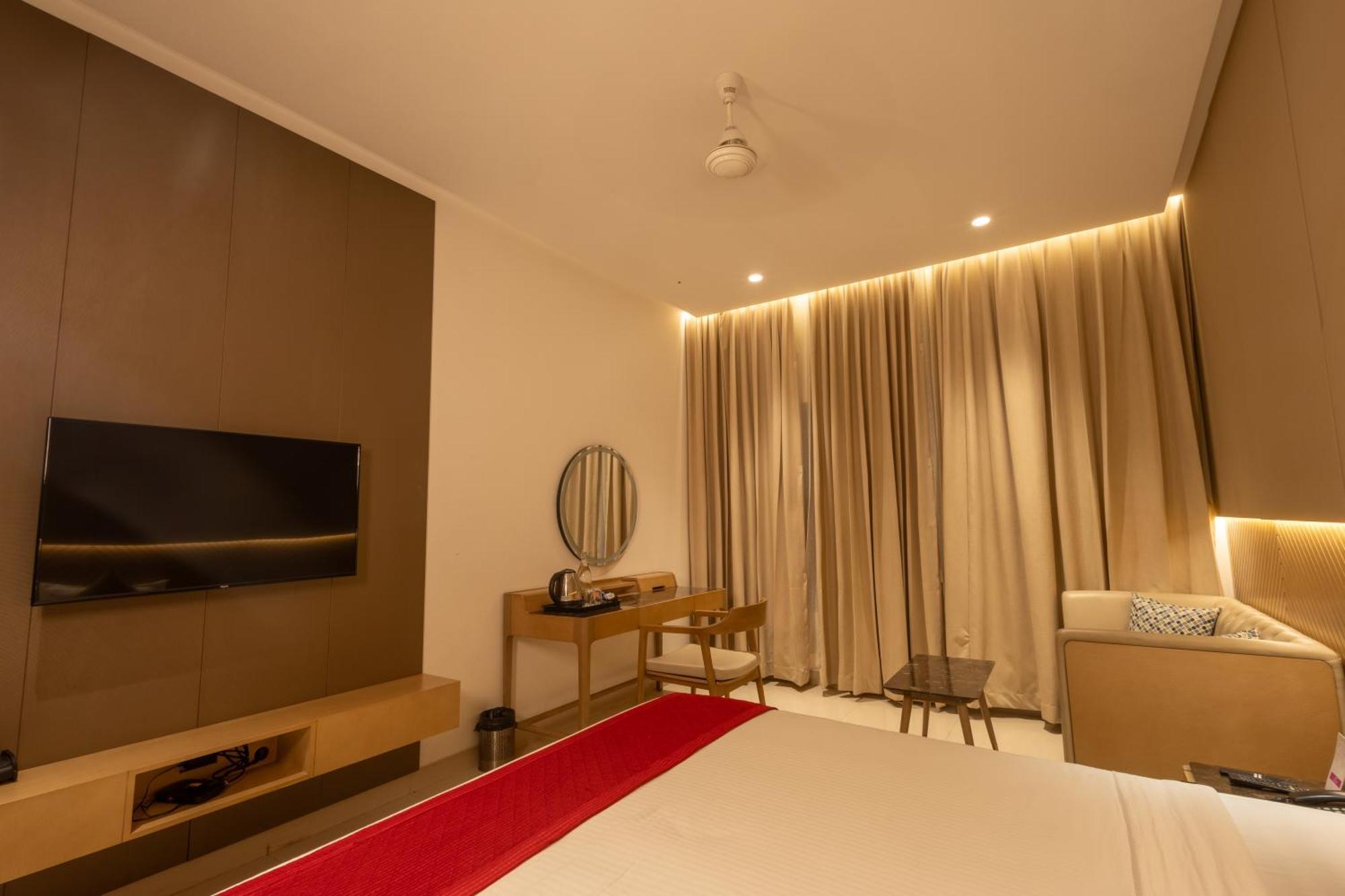 Deluxe King Room