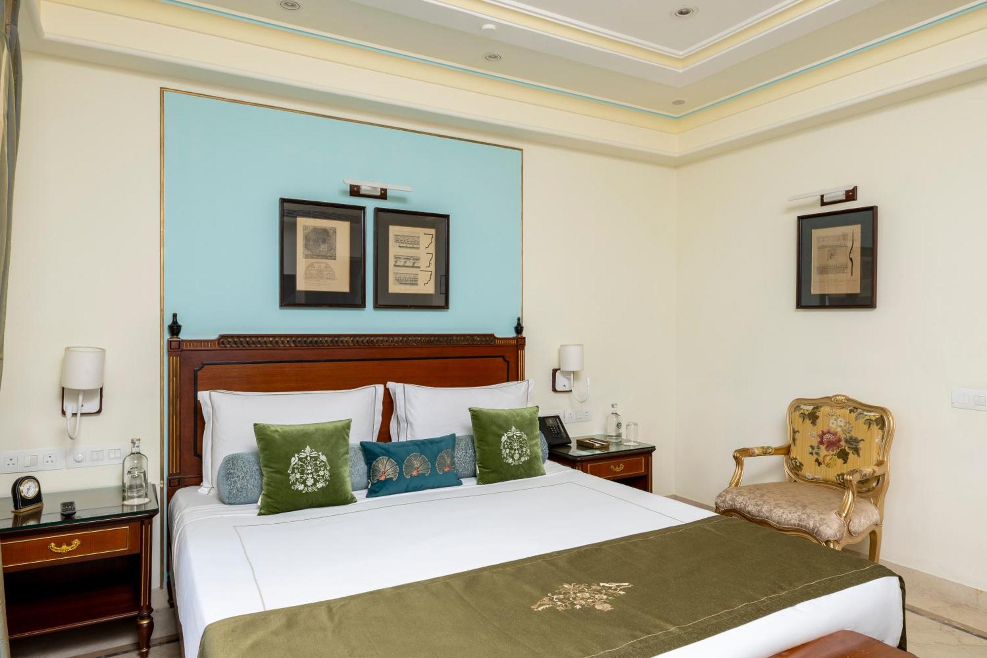 Palace Room Lake View