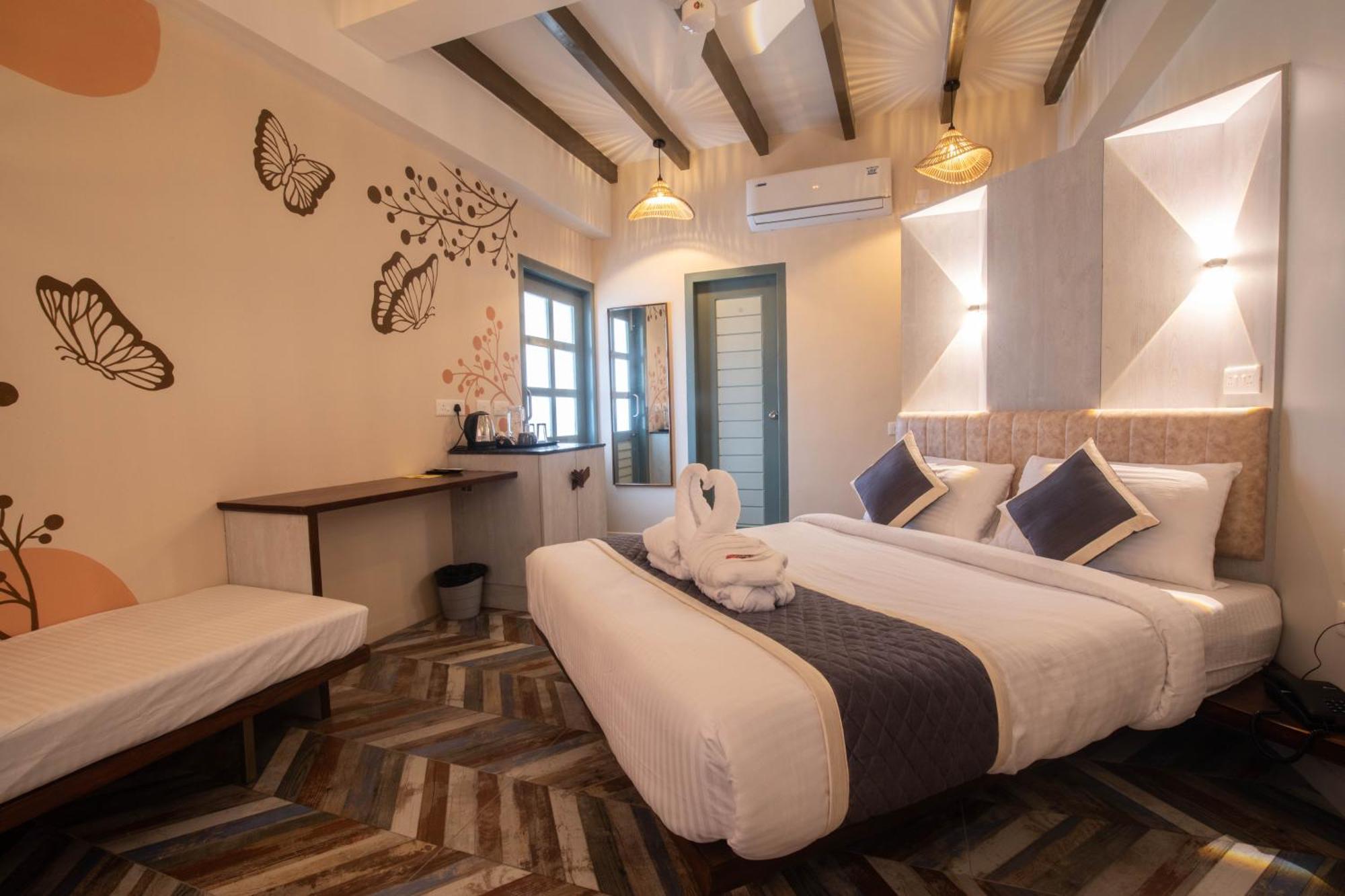 Junior Suite with Balcony,1620324235:JPEG