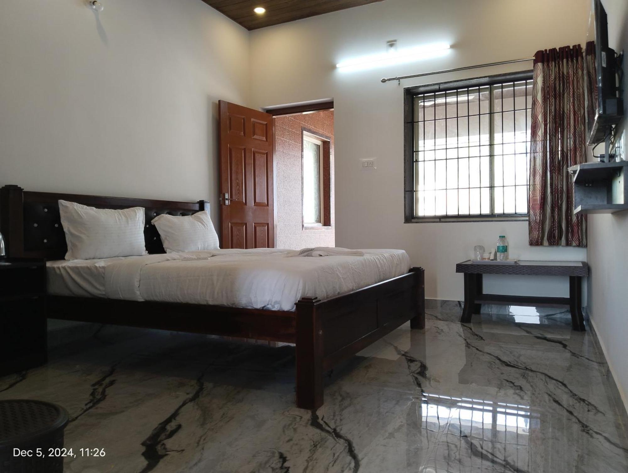 Deluxe Double Room with Balcony