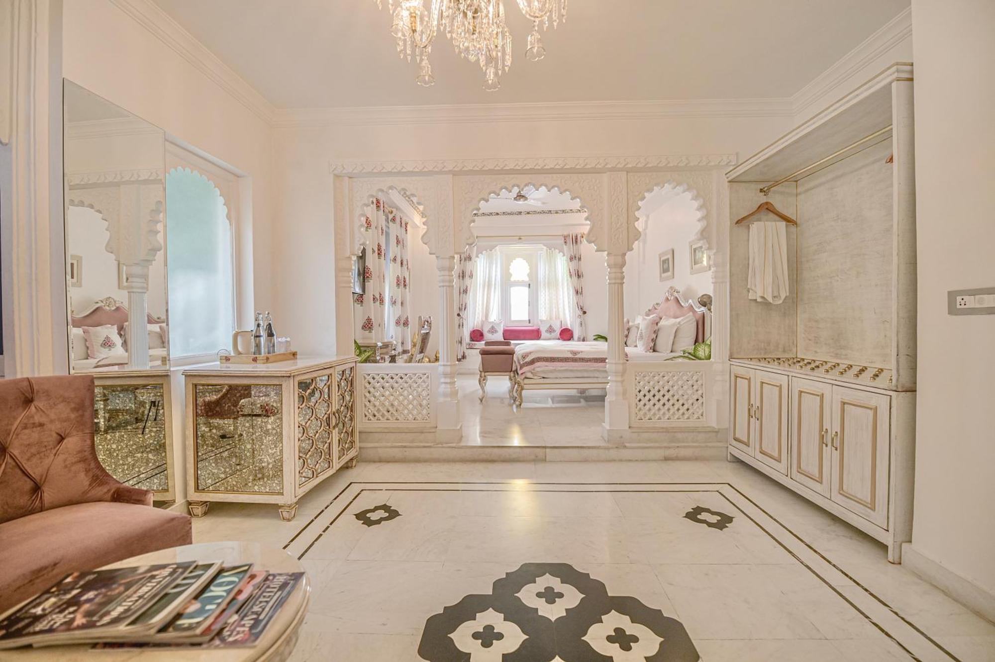 Jagat Suite Lake Facing