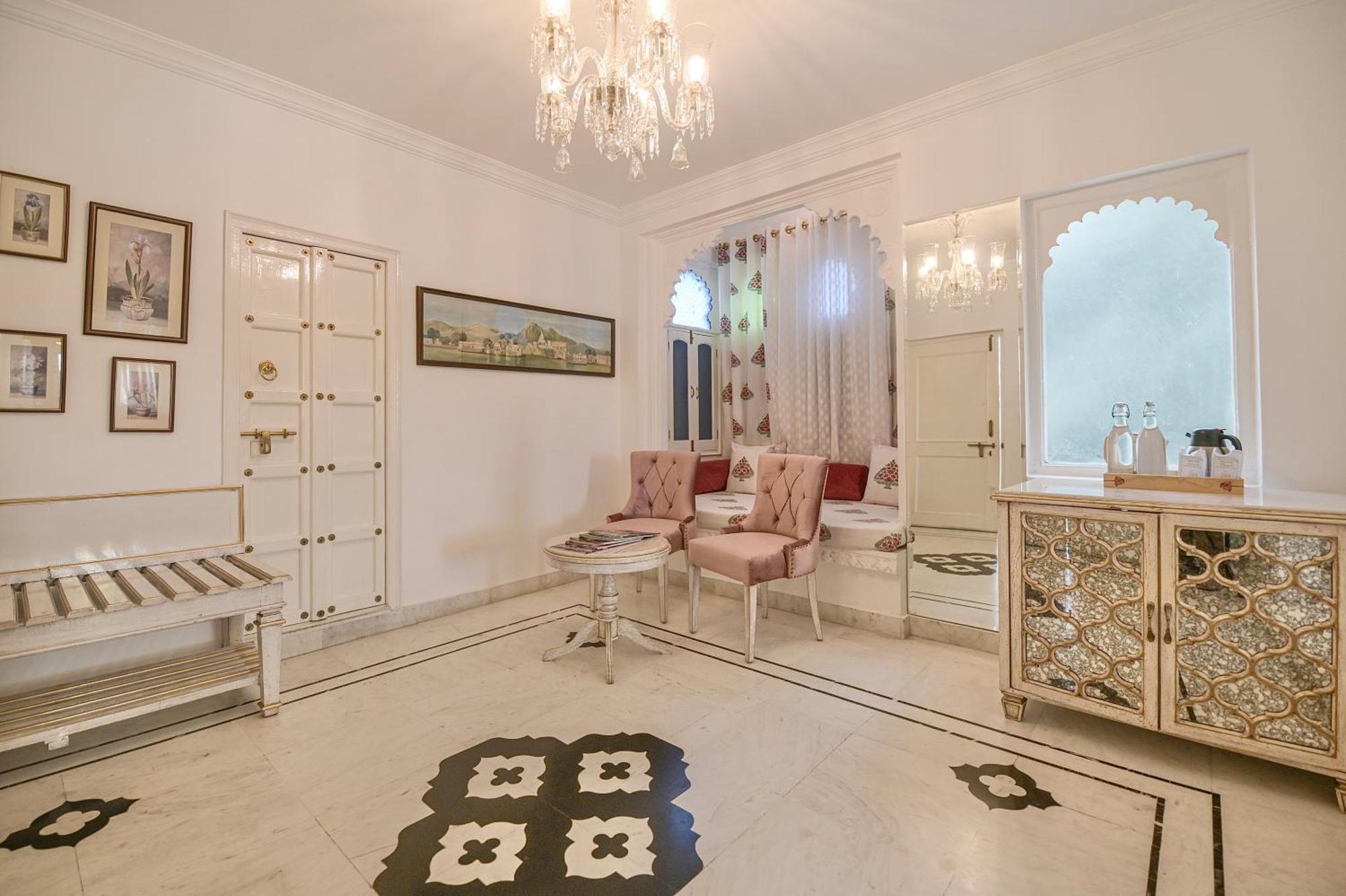Jagat Suite Lake Facing