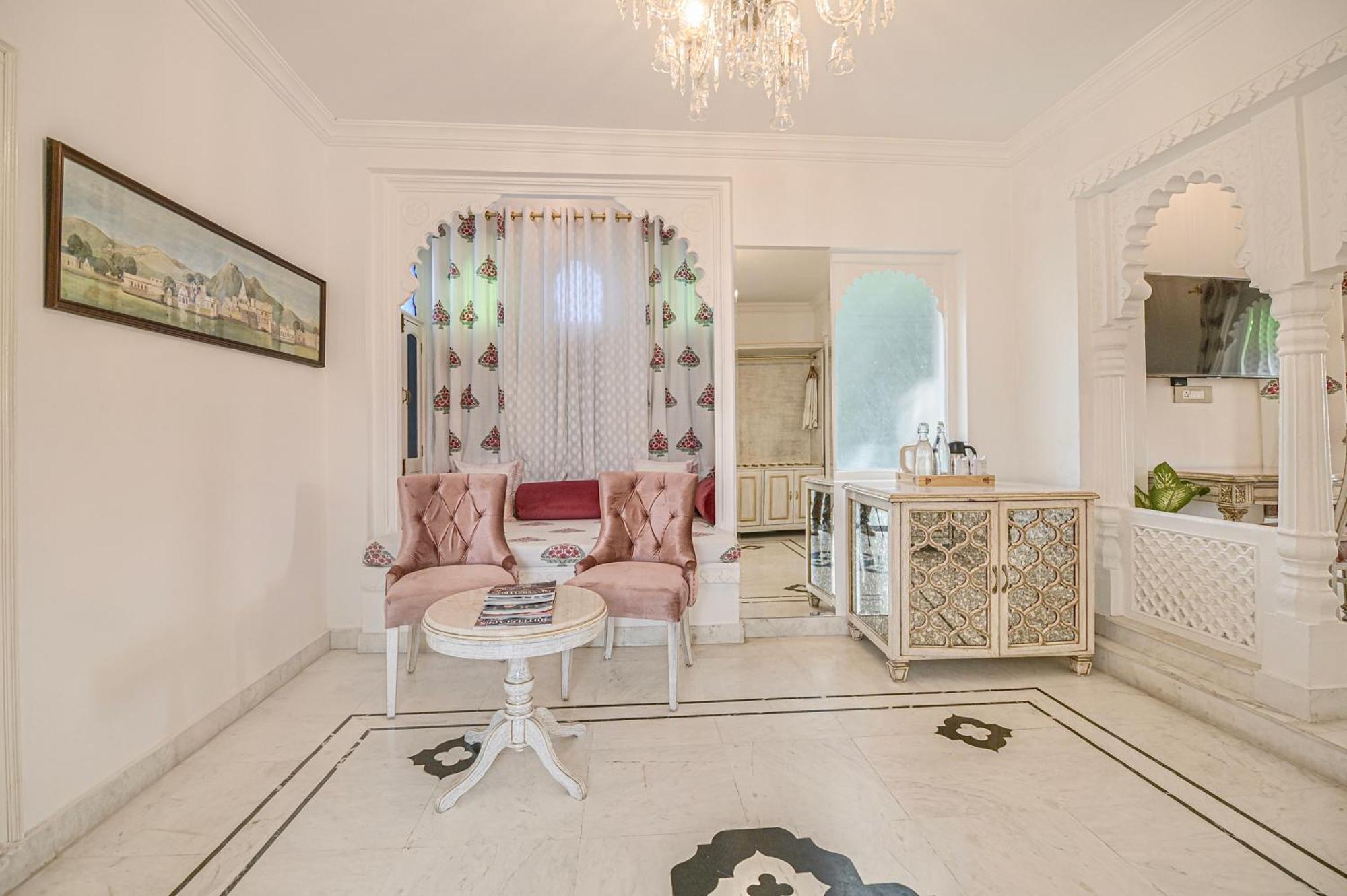 Jagat Suite Lake Facing