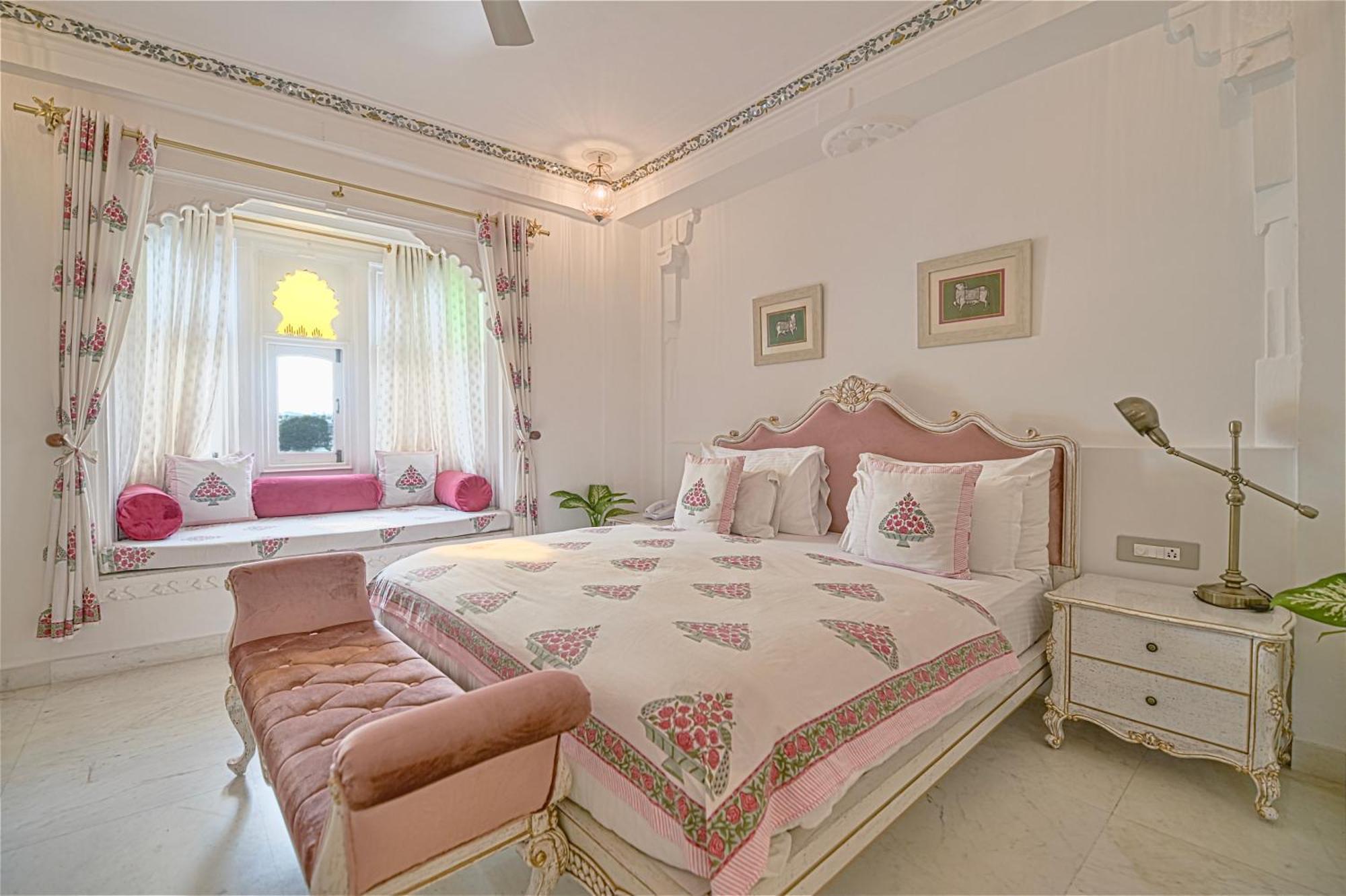 Jagat Suite Lake Facing