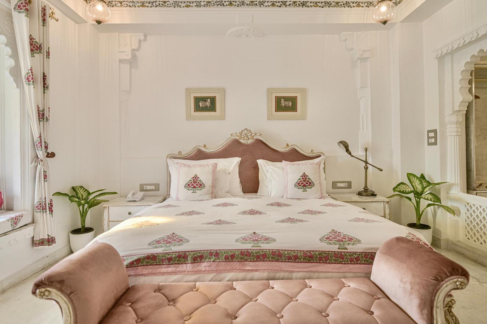 Jagat Suite Lake Facing