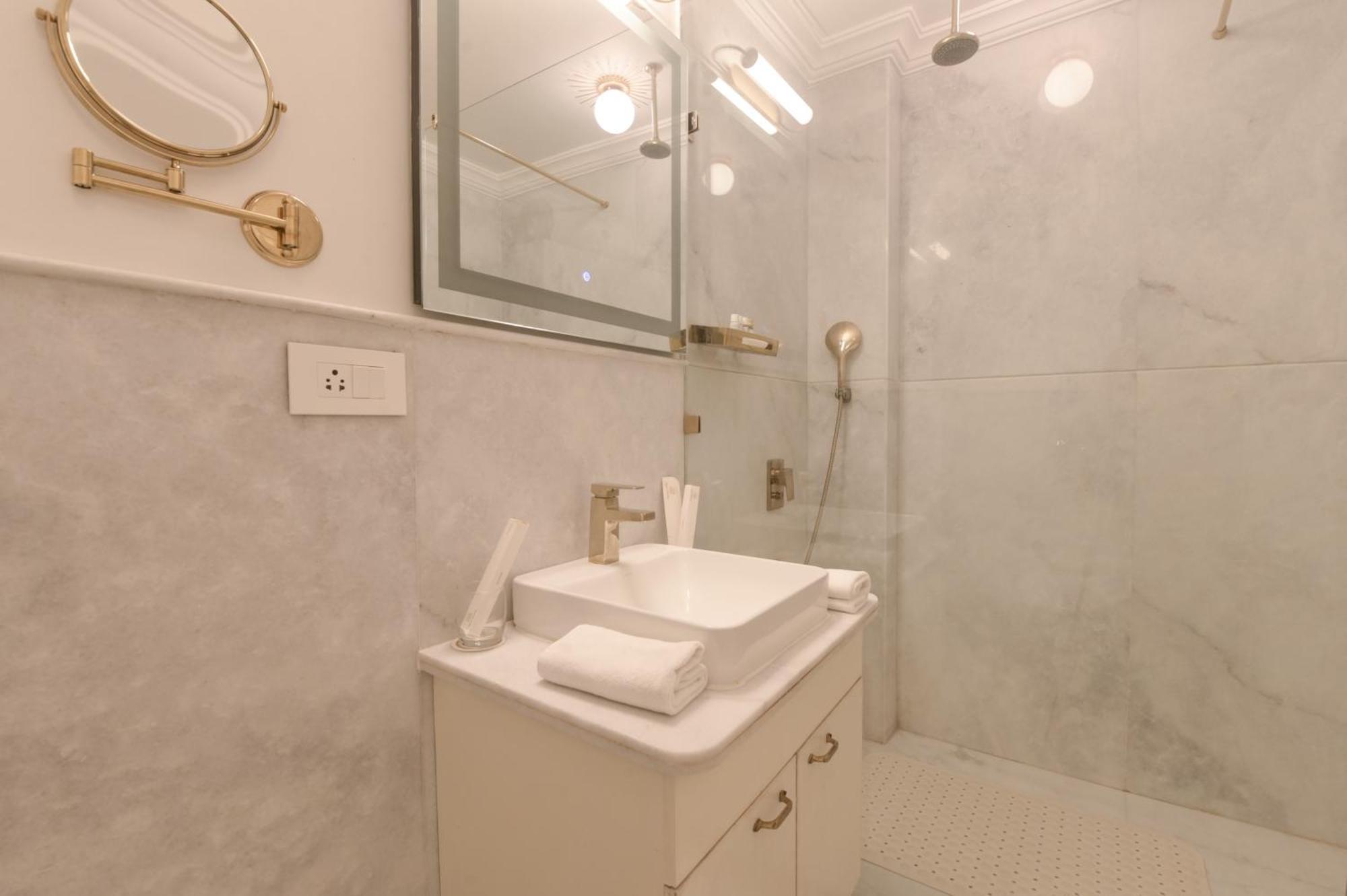 Standard Room Non Lake Facing: Avail 30% Discount on spa (Valid for stay from 15 Apr to 30th Sept 2026)