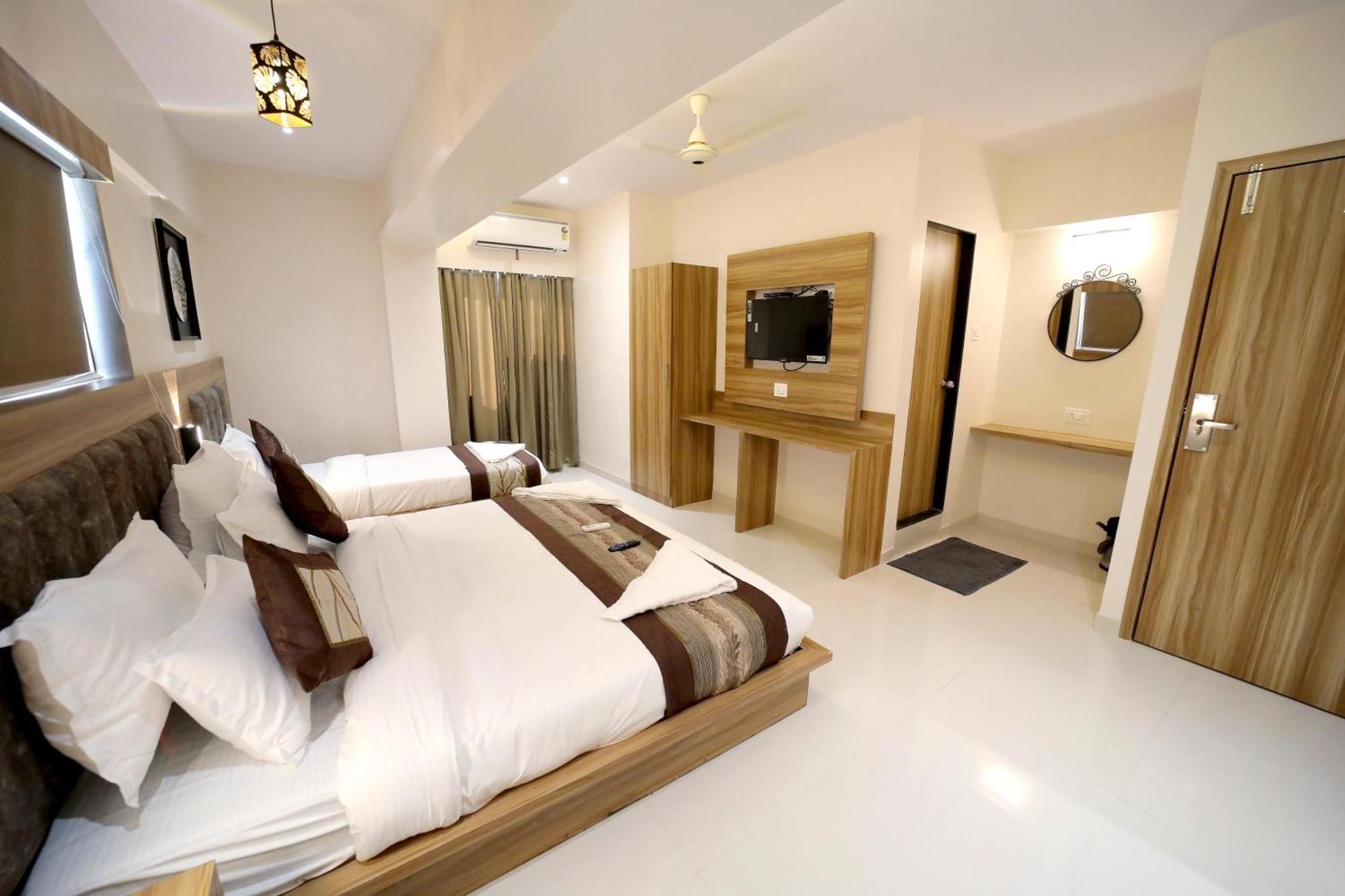 Executive Triple Room