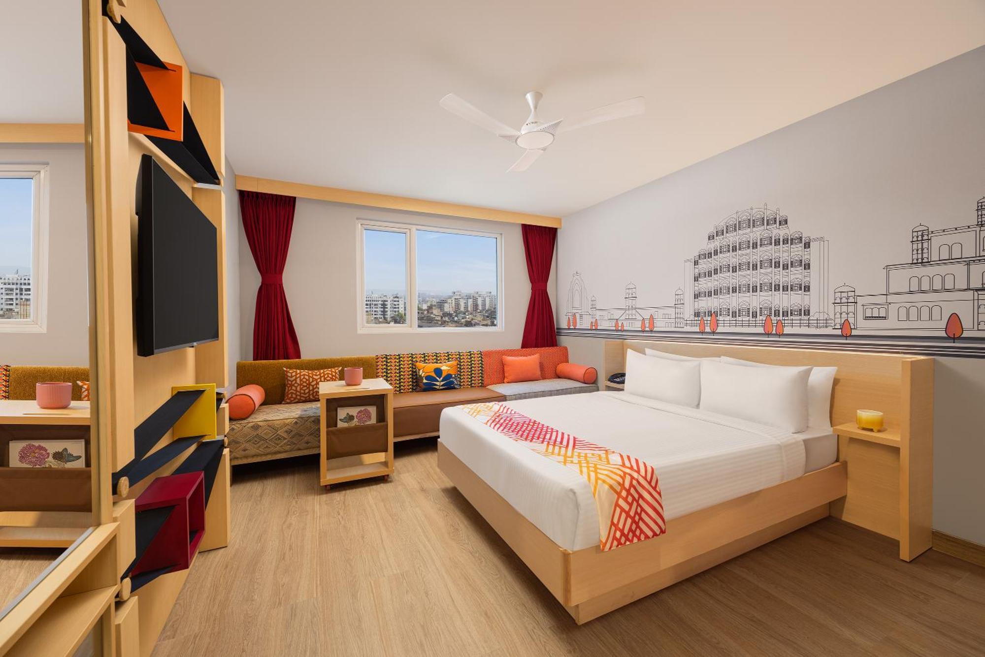 Luxe Queen Room,1634429203:JPEG